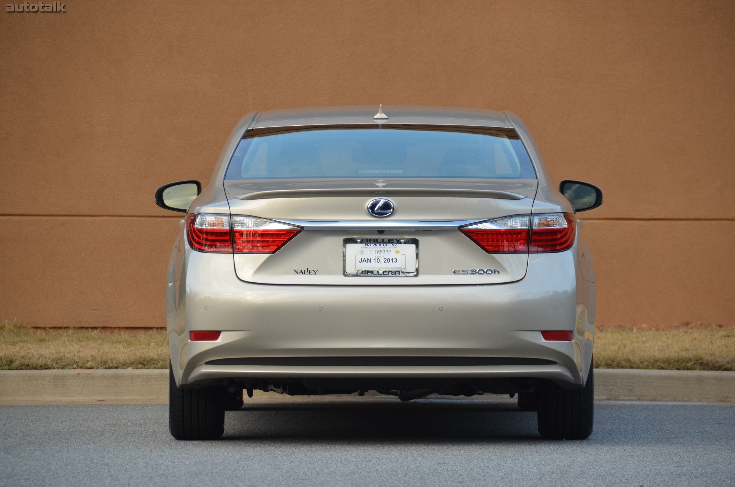 2013 Lexus ES Hybrid Review