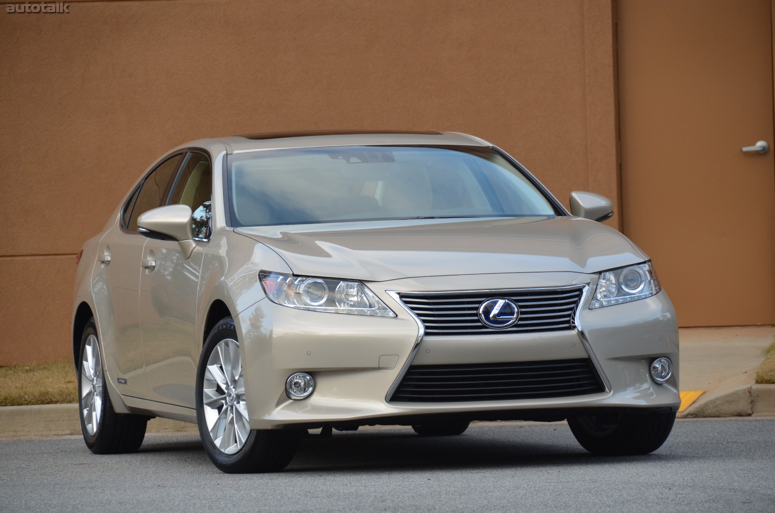 2013 Lexus ES Hybrid Review