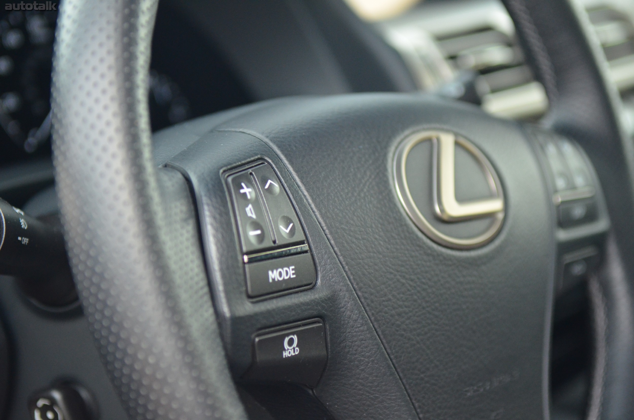 2013 Lexus LS 460 Review