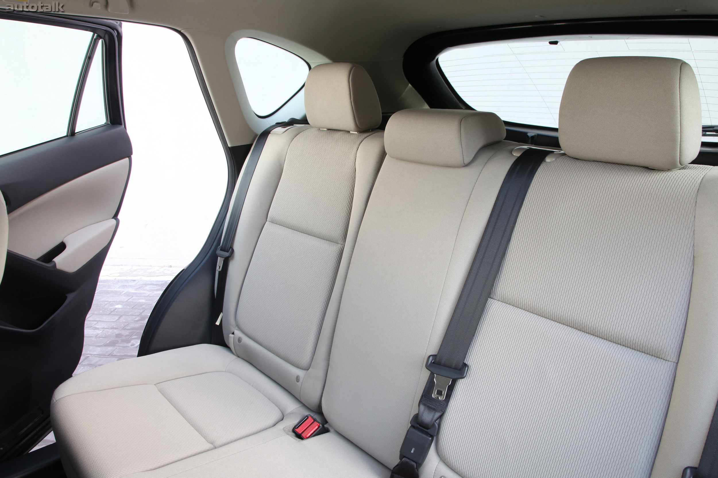 Сиденье mazda cx 5. Задний ряд в Мазда CX-5. Заднее сиденье Мазда СХ-5. Mazda CX-5 2013. Заднее сидение CX-5.