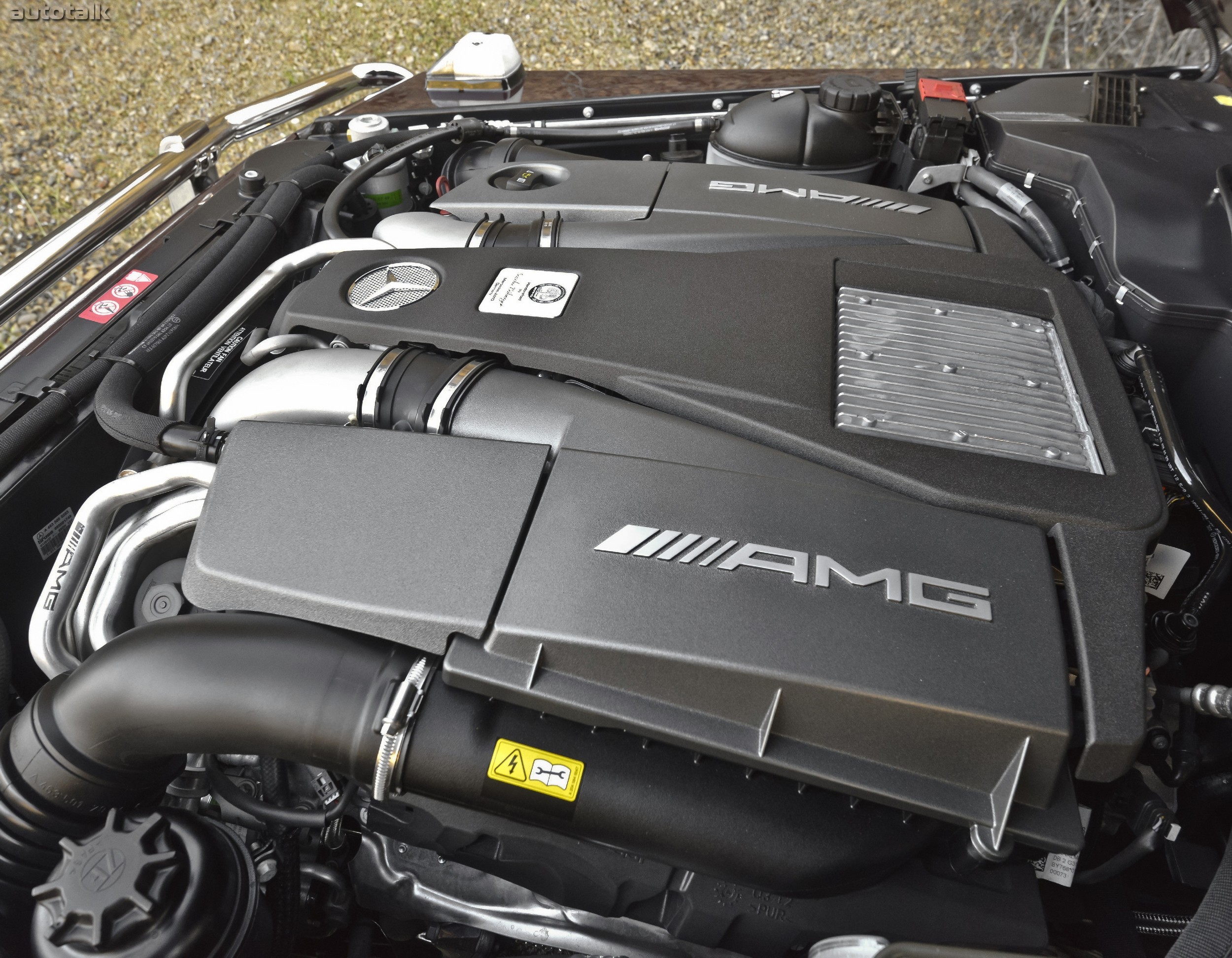 Мотор гелендваген. Мотор g63 AMG. Двигатель Мерседес g63 AMG. Двигатель Мерседес g 63 АМГ. G63 AMG 2013 двигатель.