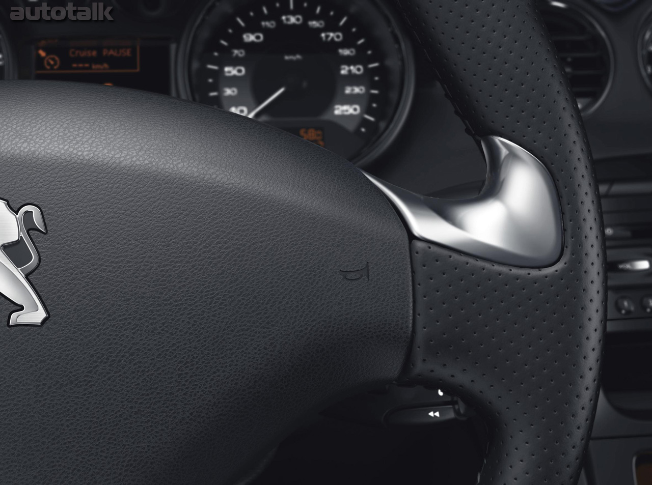 2013 Peugeot RCZ and RCZ R Concept