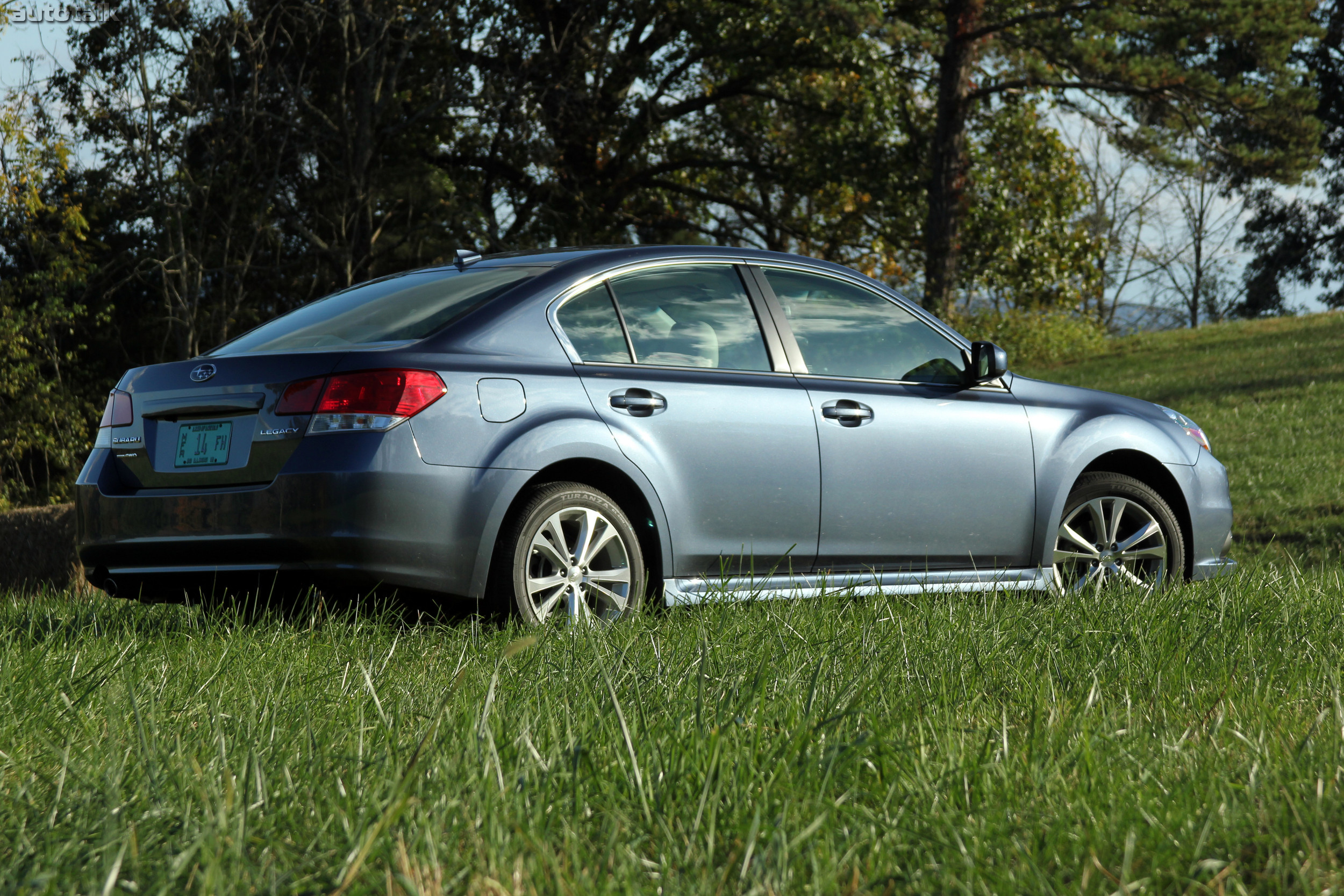 2013 Subaru Legacy 2.5i Premium Review