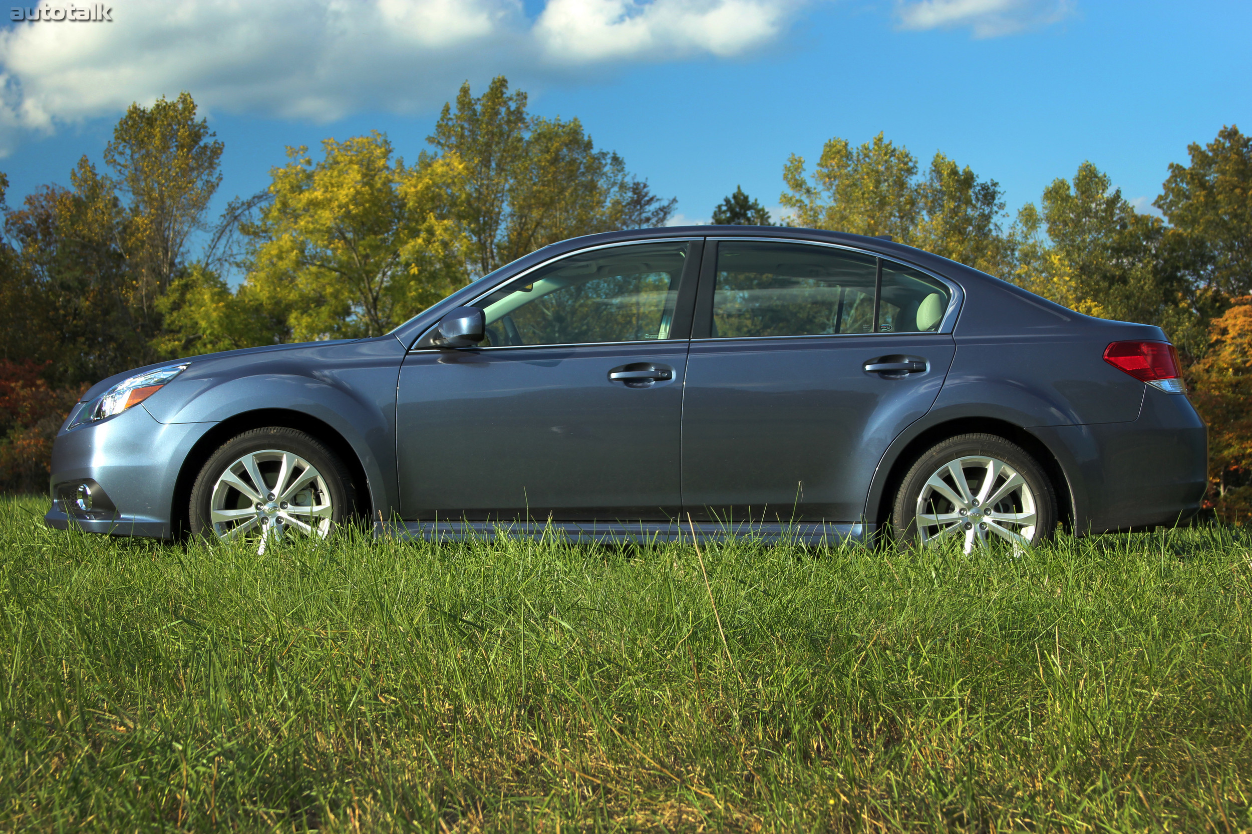 2013 Subaru Legacy 2.5i Premium Review