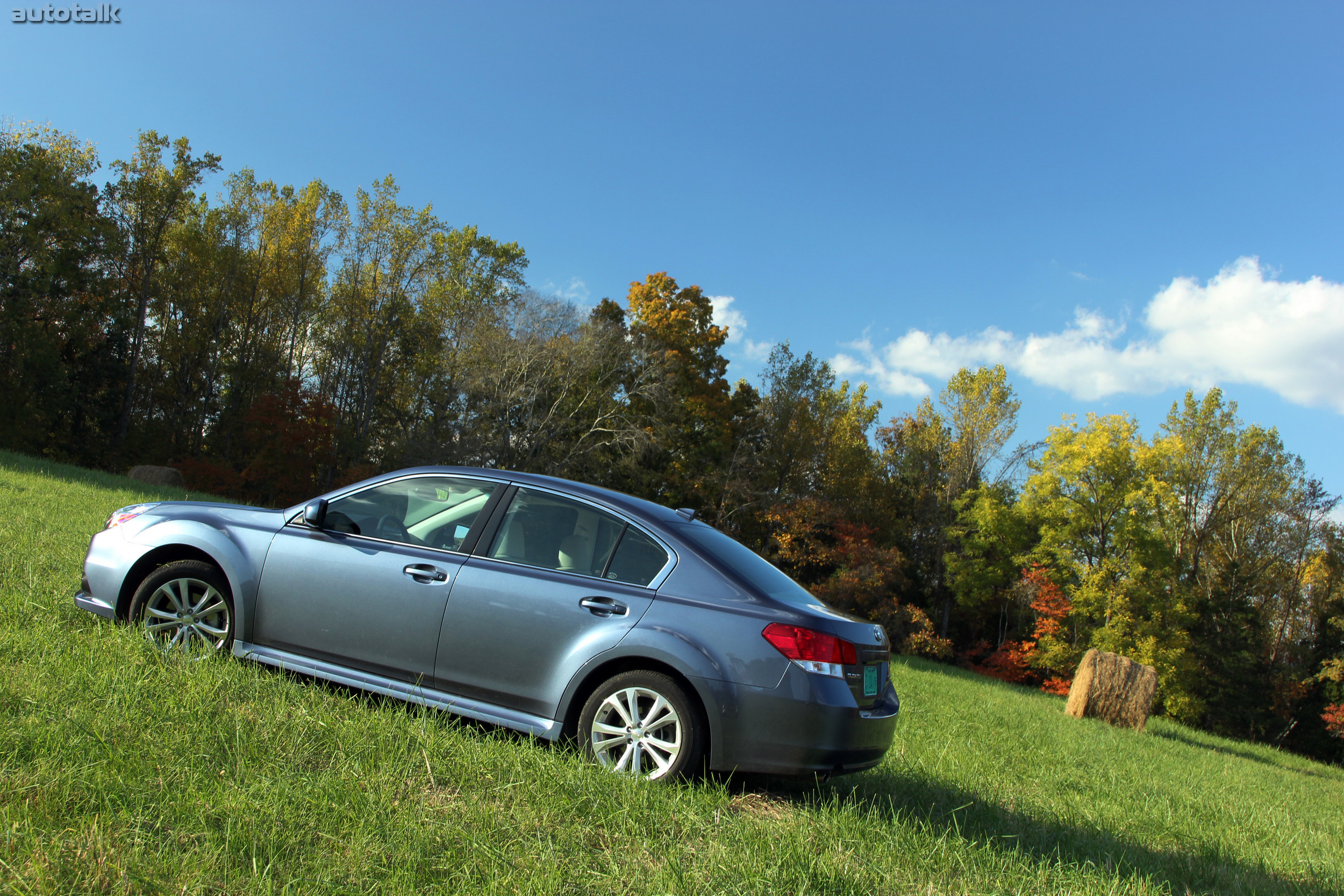 2013 Subaru Legacy 2.5i Premium Review