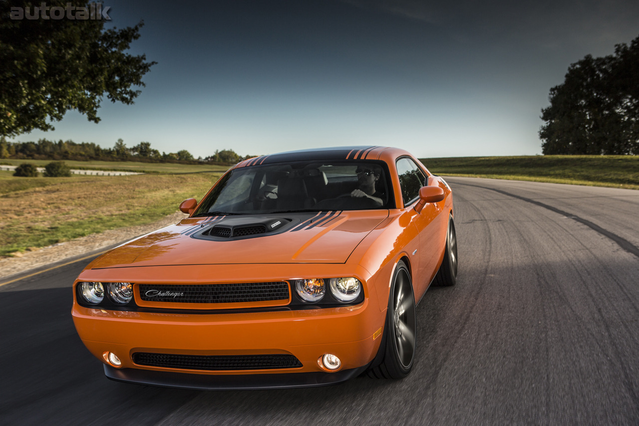 2014 Dodge Challenger RT Shaker