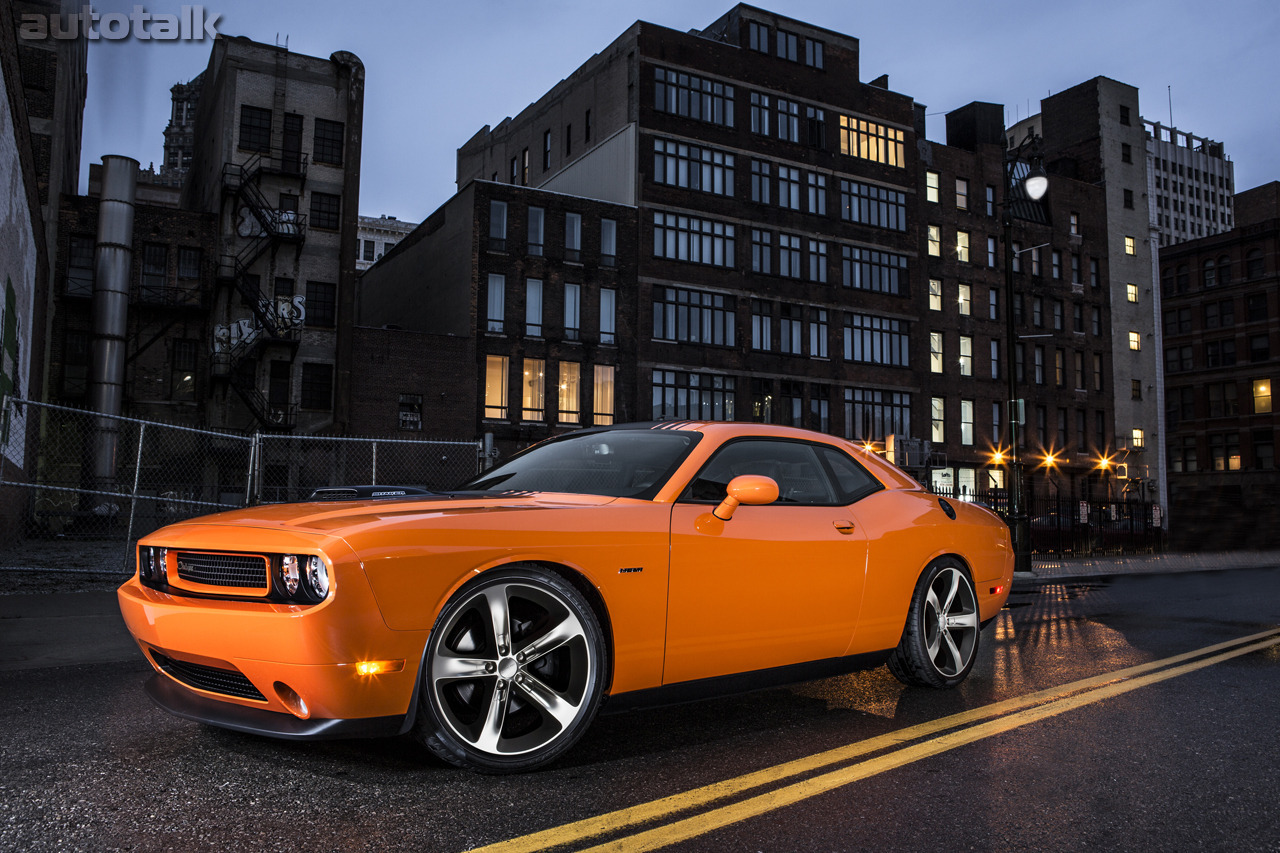 2014 Dodge Challenger RT Shaker