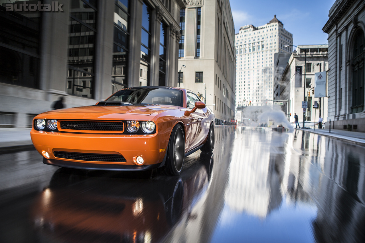 2014 Dodge Challenger RT Shaker