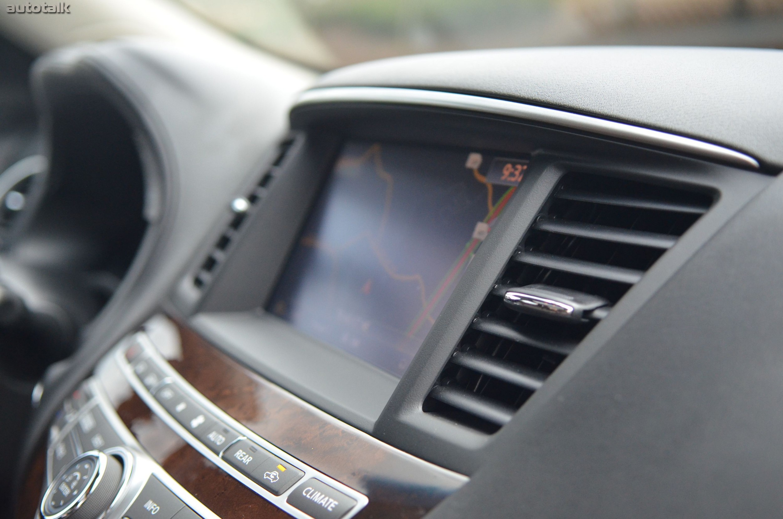 2014 Infiniti QX 60 Review