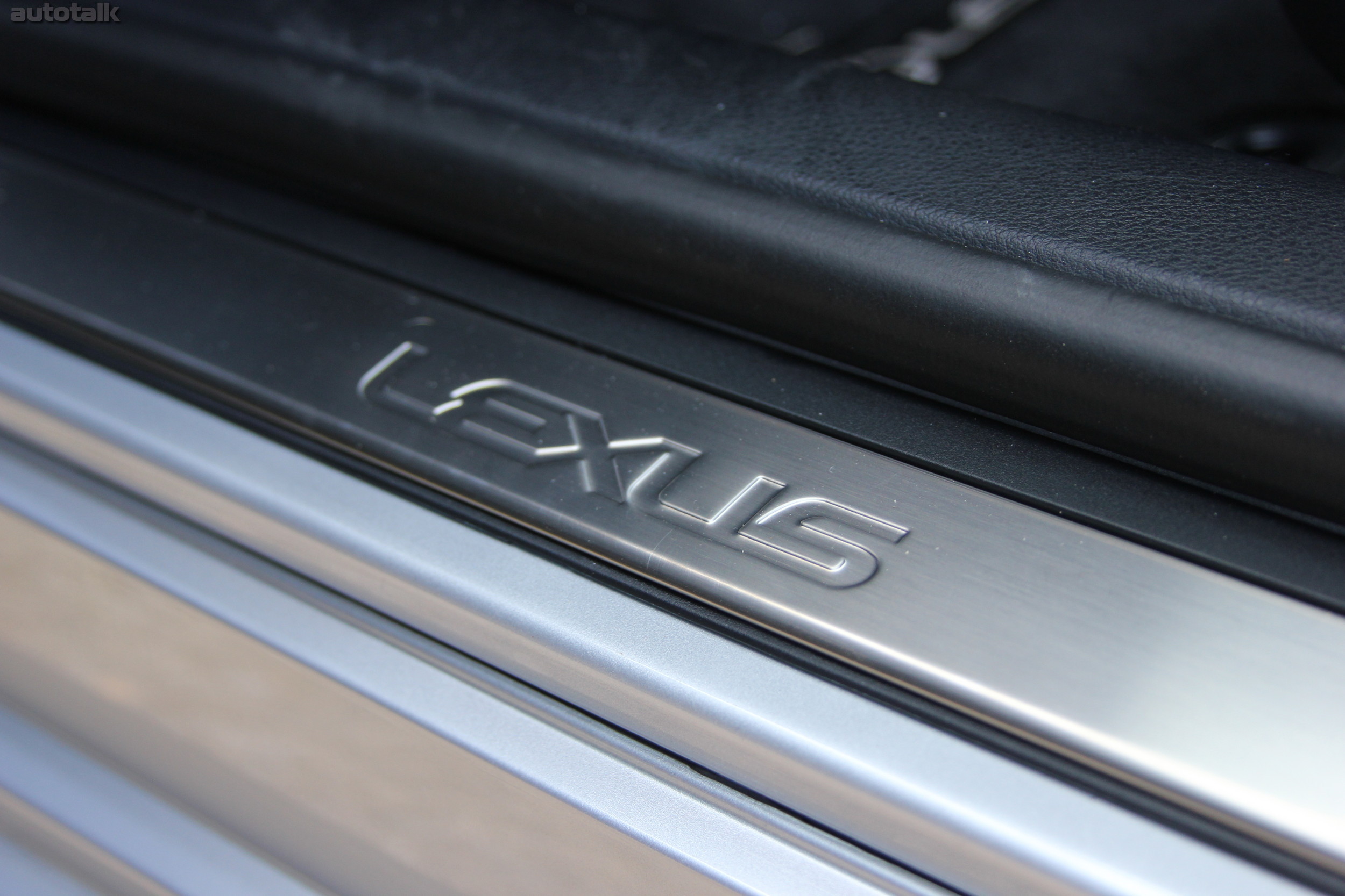 2014 Lexus ES 350 Review