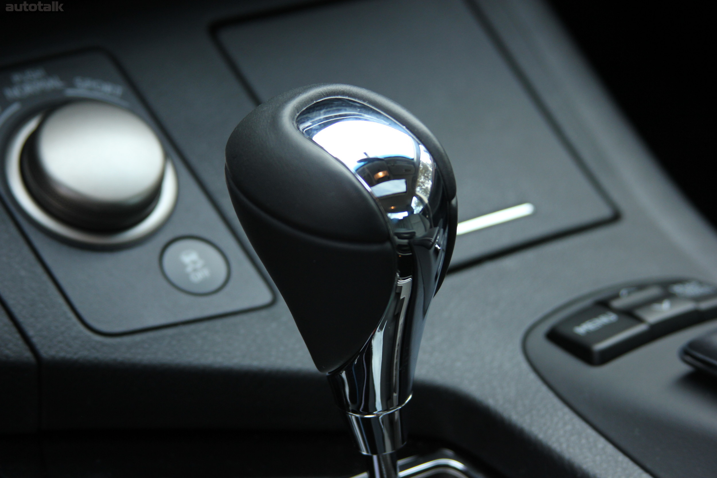 2014 Lexus ES 350 Review