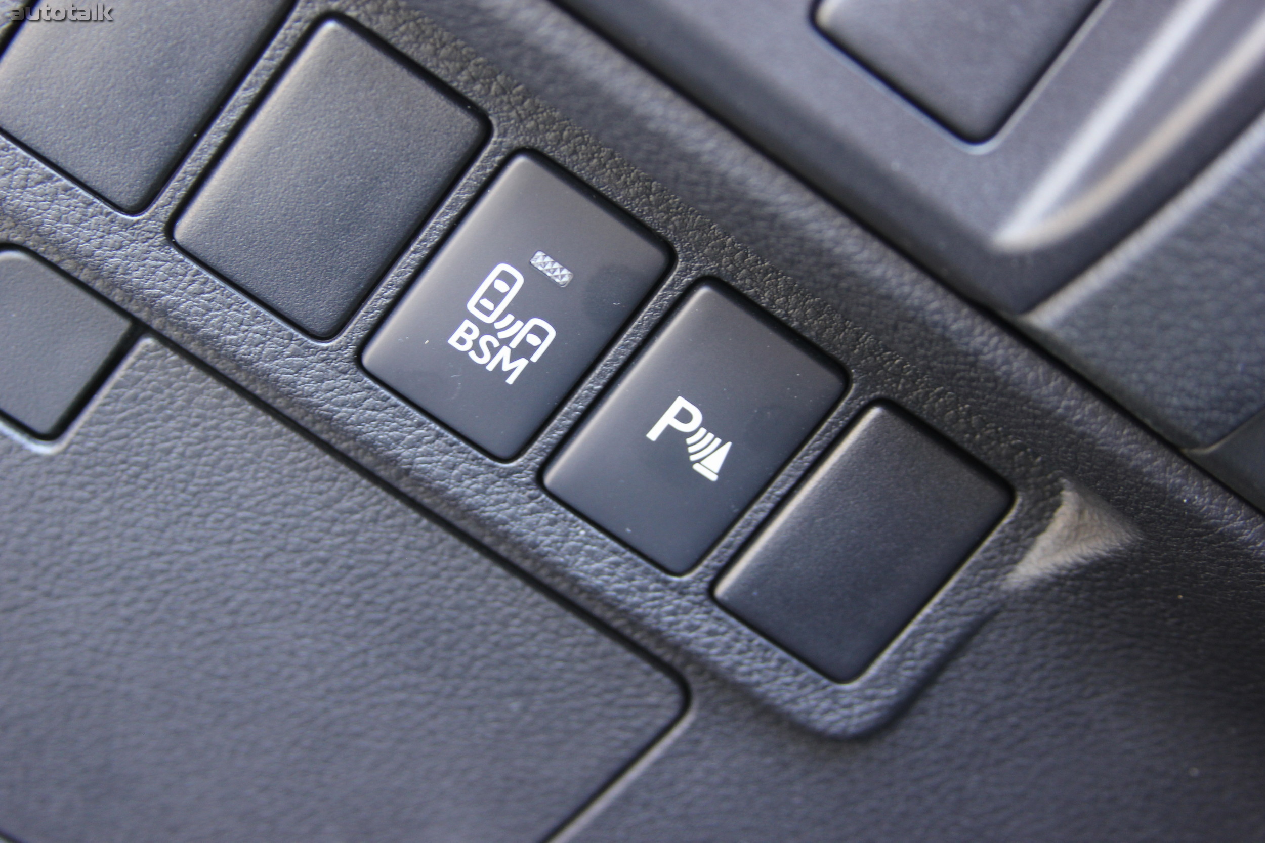 2014 Lexus ES 350 Review