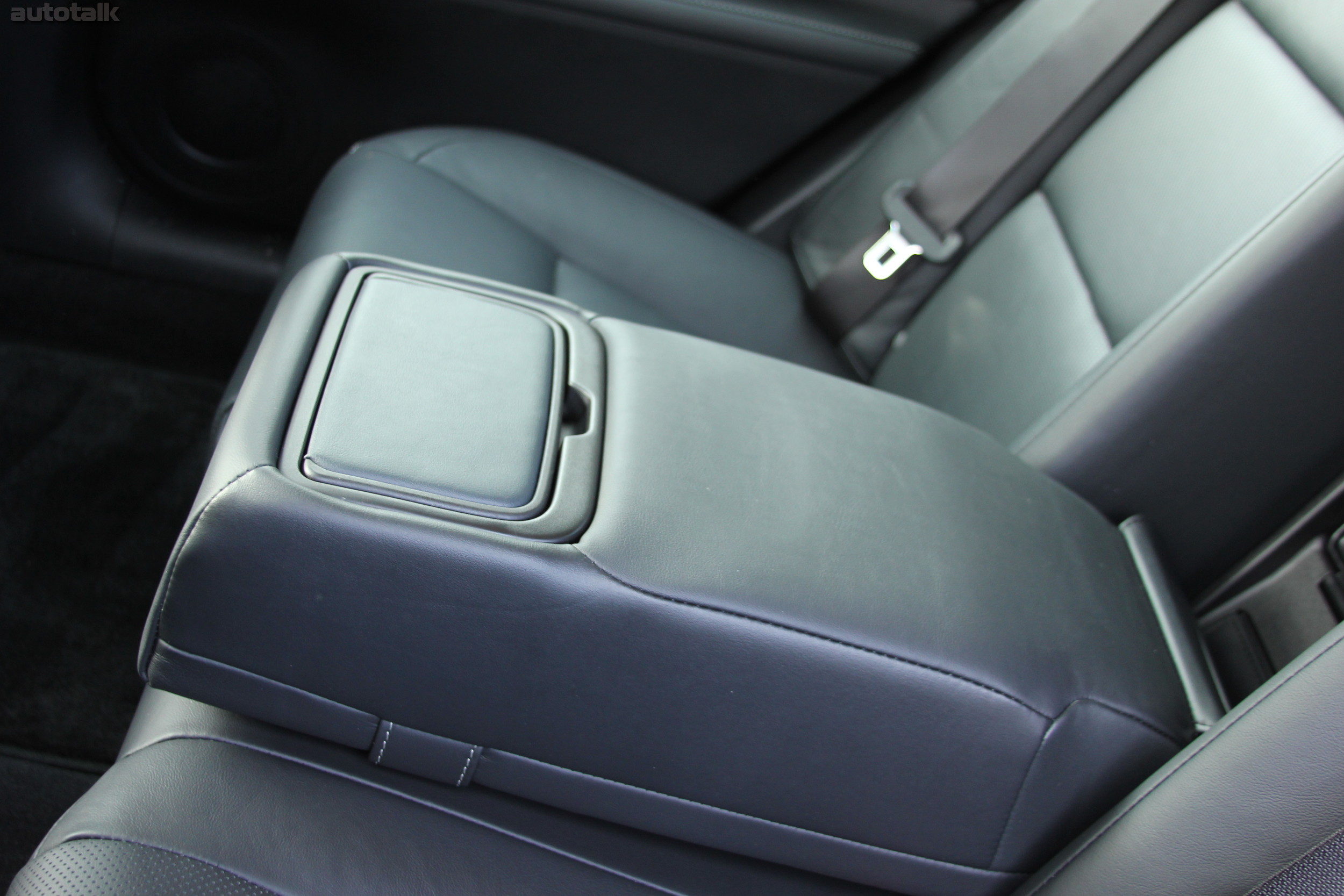 2014 Lexus ES 350 Review