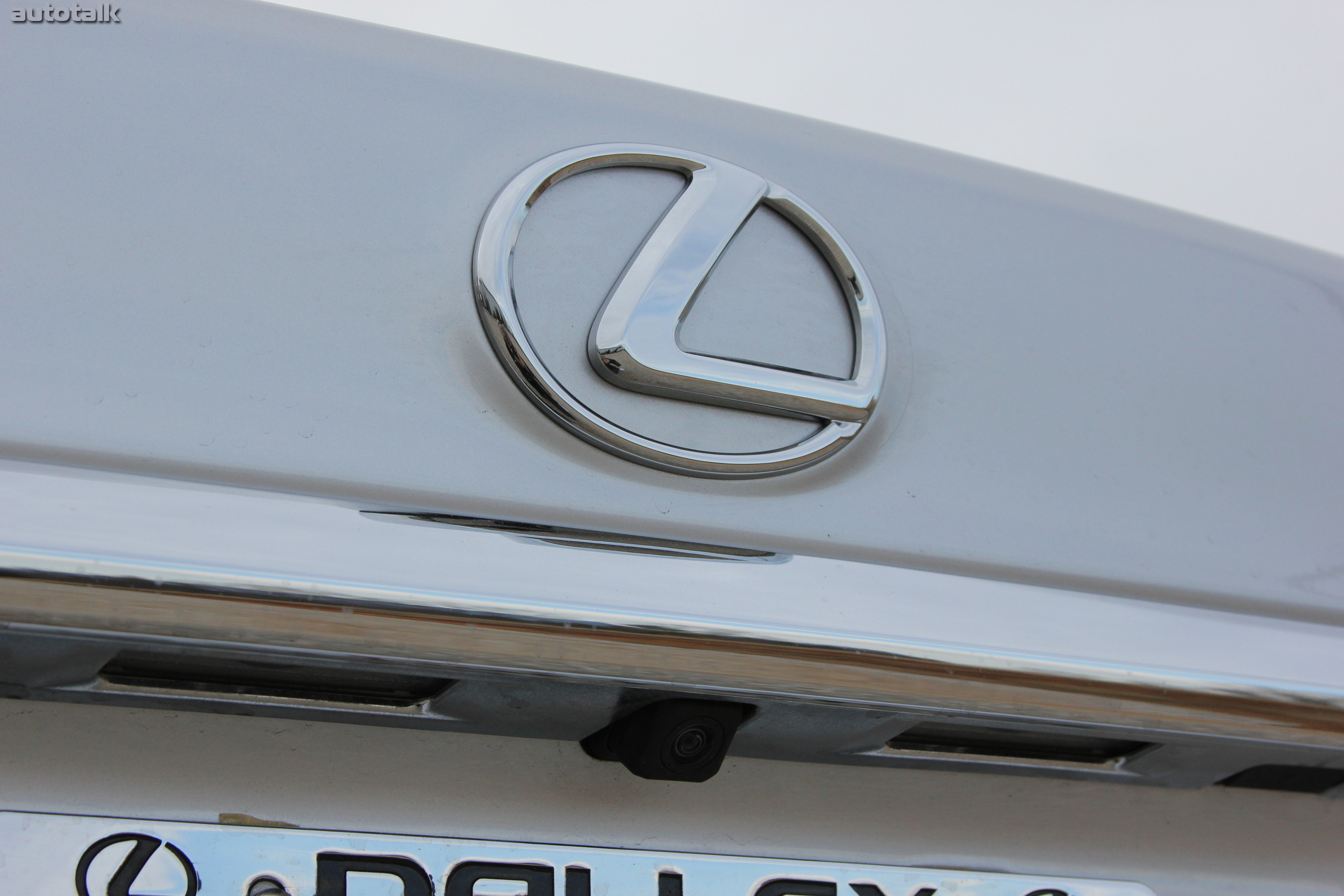 2014 Lexus ES 350 Review