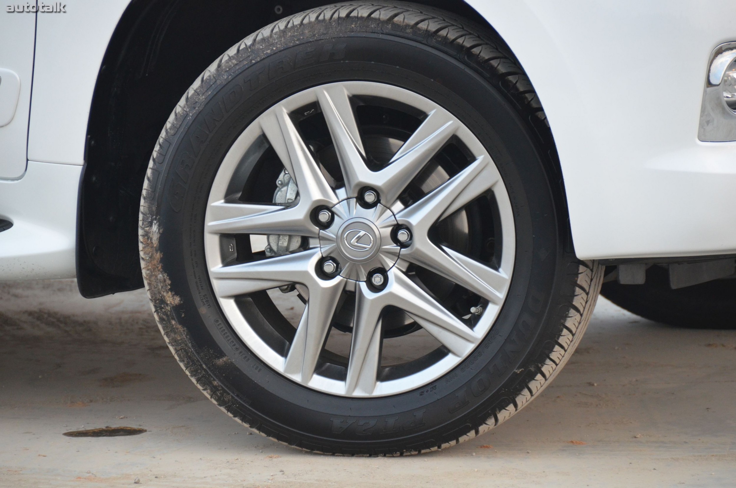 2014 Lexus LX 570 Review