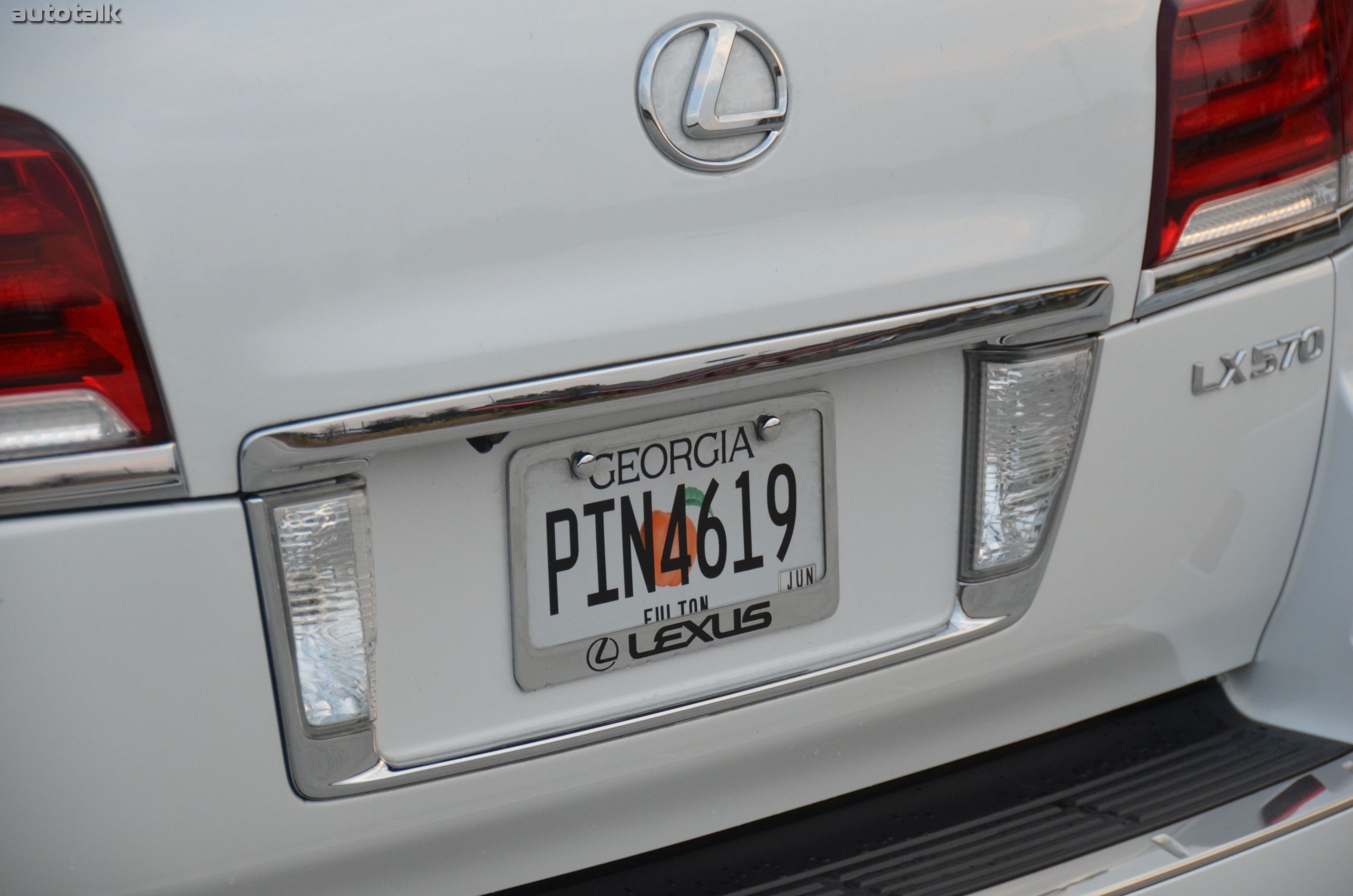 2014 Lexus LX 570 Review