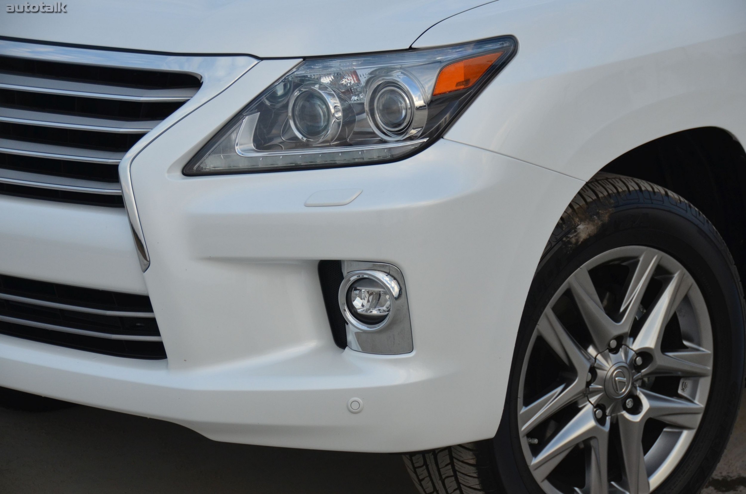 2014 Lexus LX 570 Review