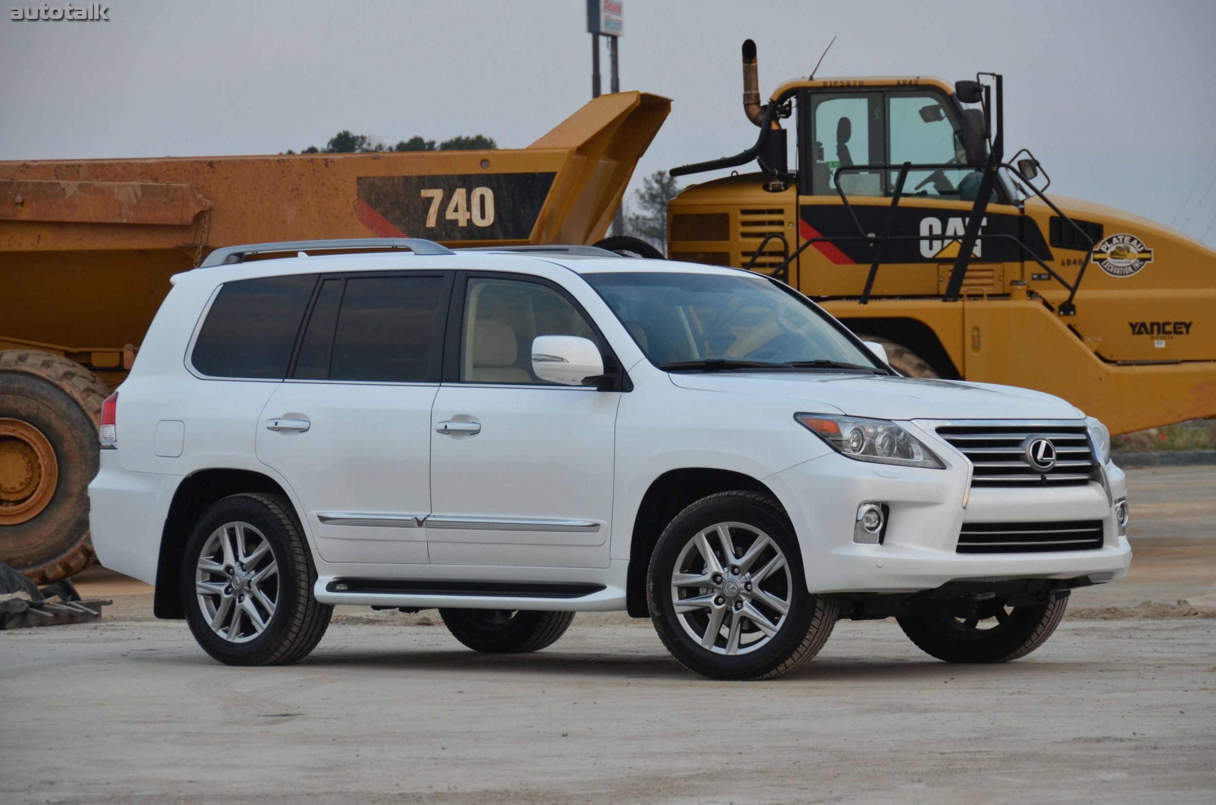 2014 Lexus LX 570 Review