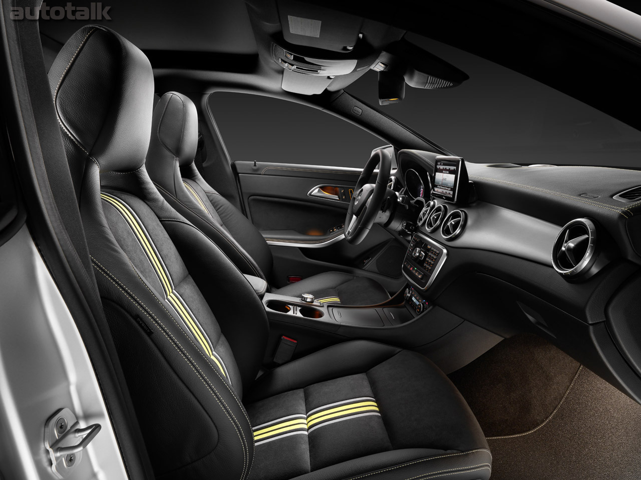 2014 Mercedes-Benz CLA250