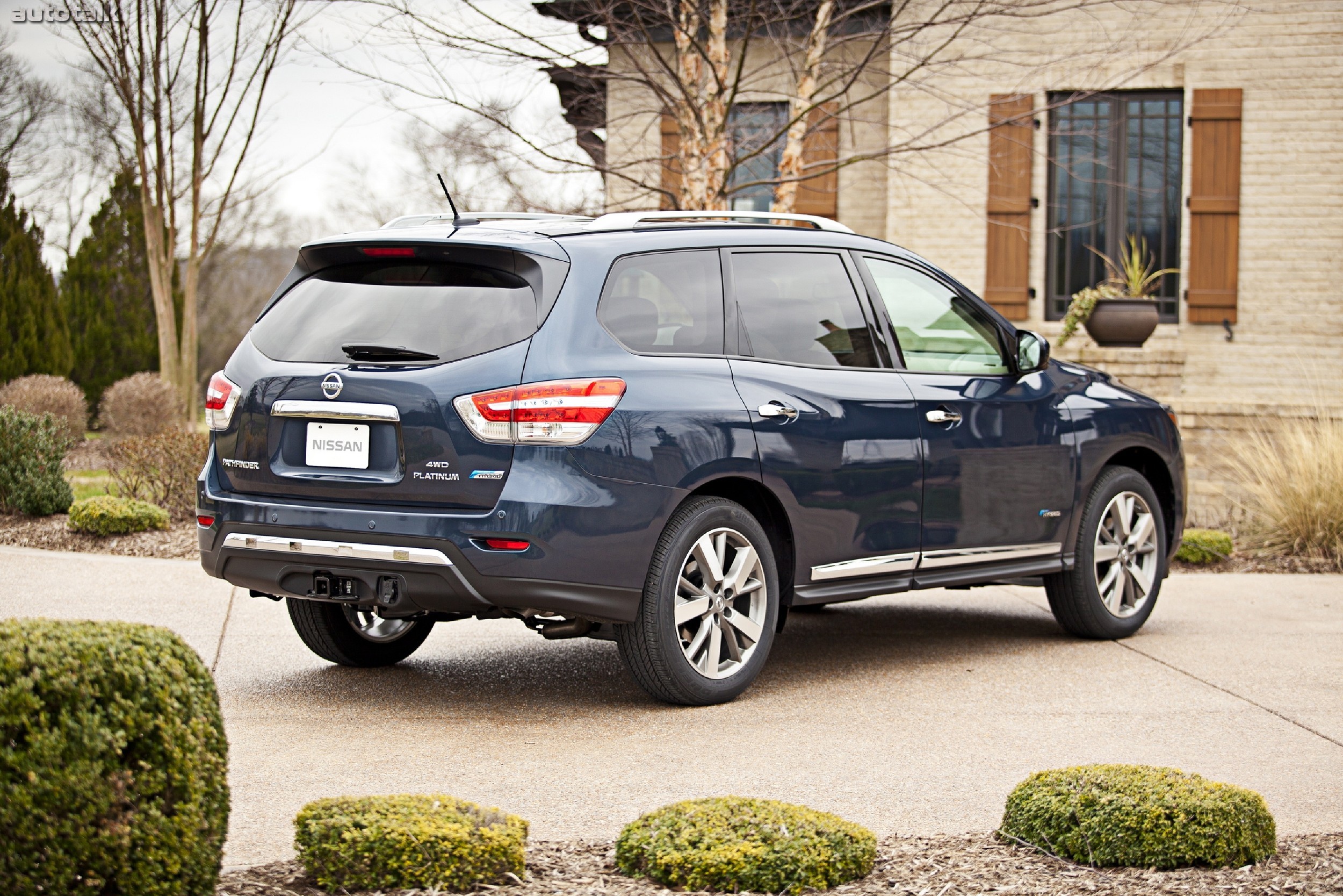2014 Nissan Pathfinder Hybrid