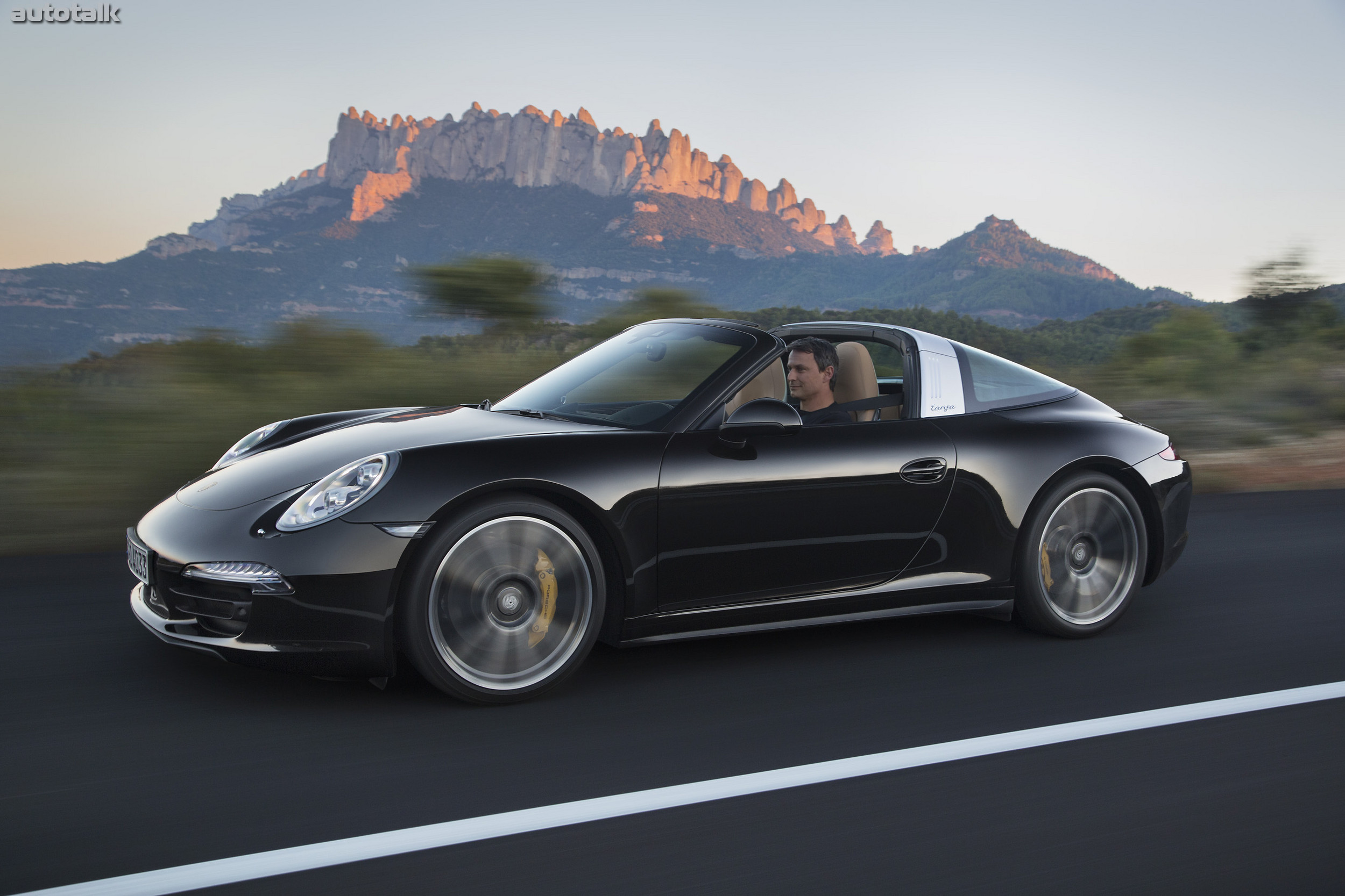 2014 Porsche 911 Targa 4 / Targa 4S