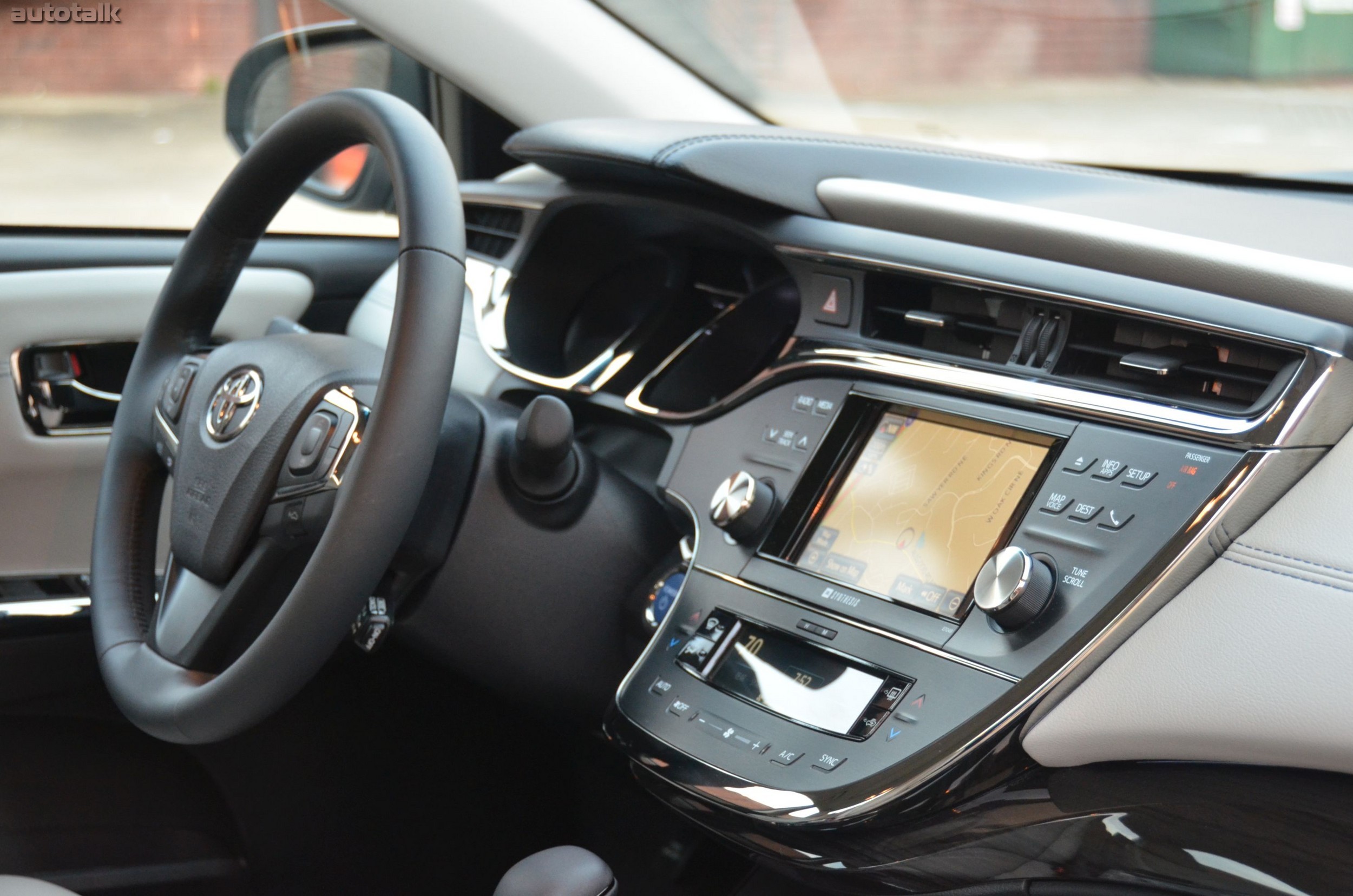 2014 Toyota Avalon Hybrid