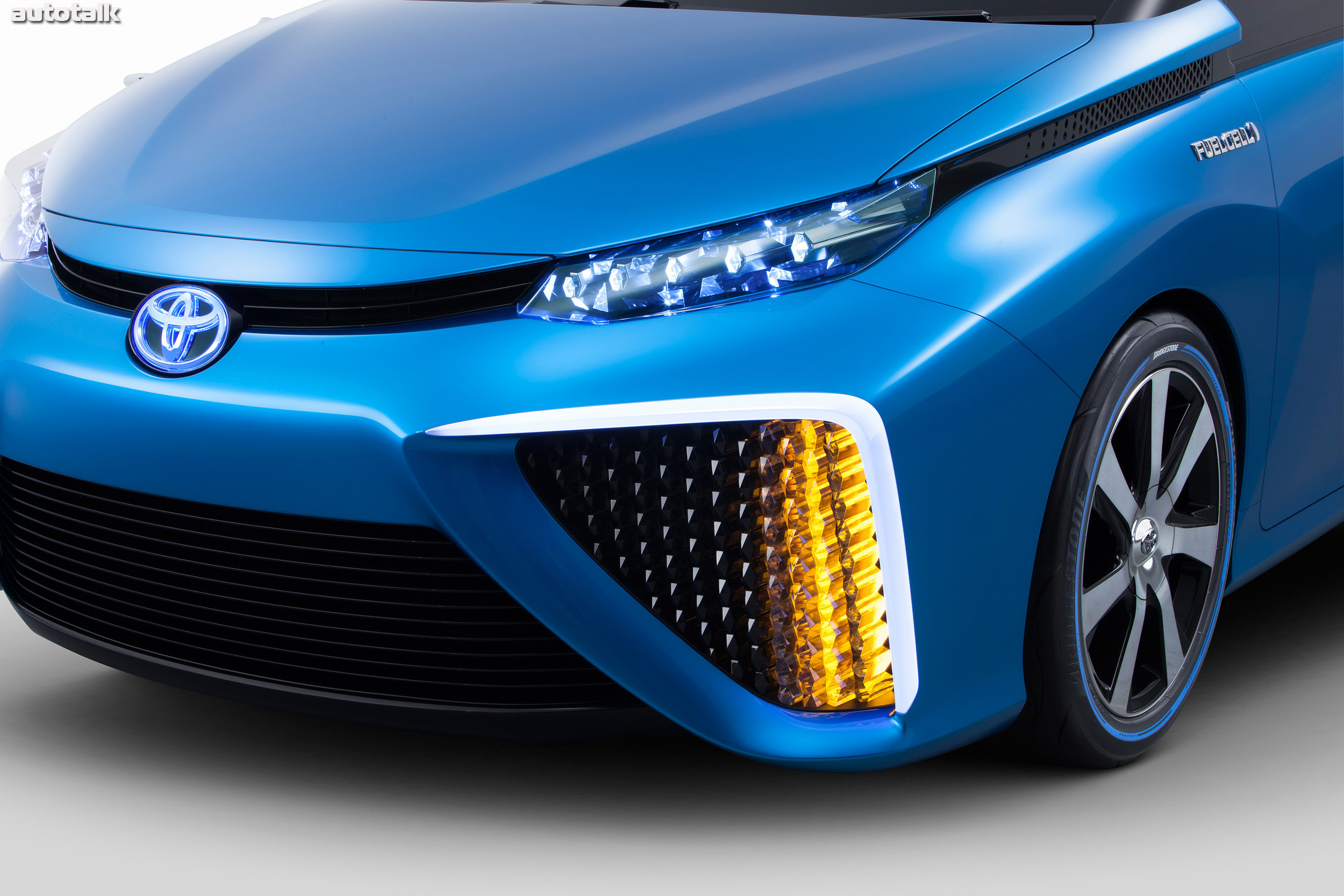 2014 Toyota Fuel Cell Vehicle Concept
