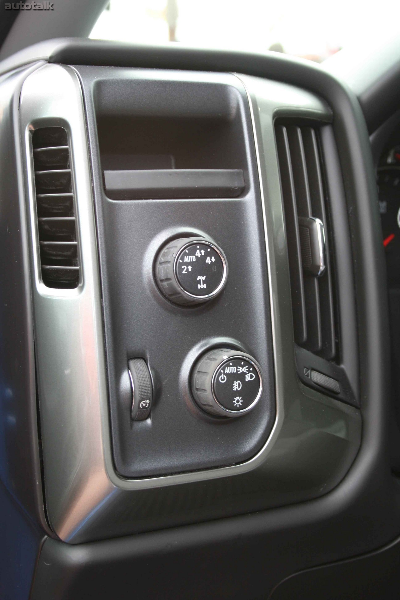 2014_Chevy_Silverado4