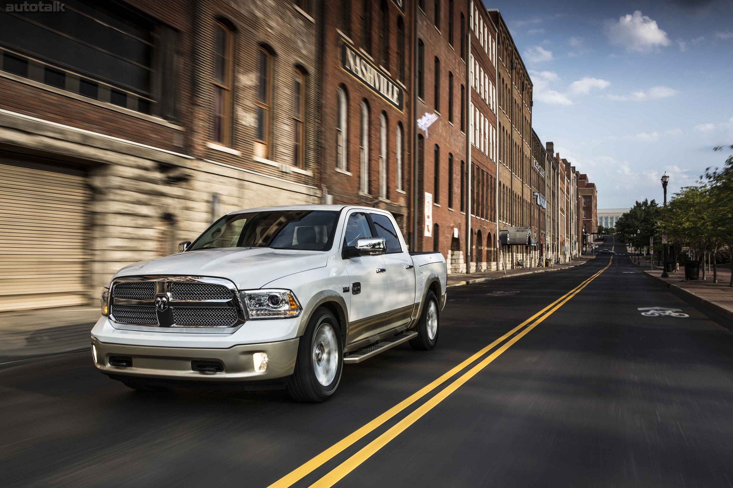 2014_Ram_1500_EcoDiesel35
