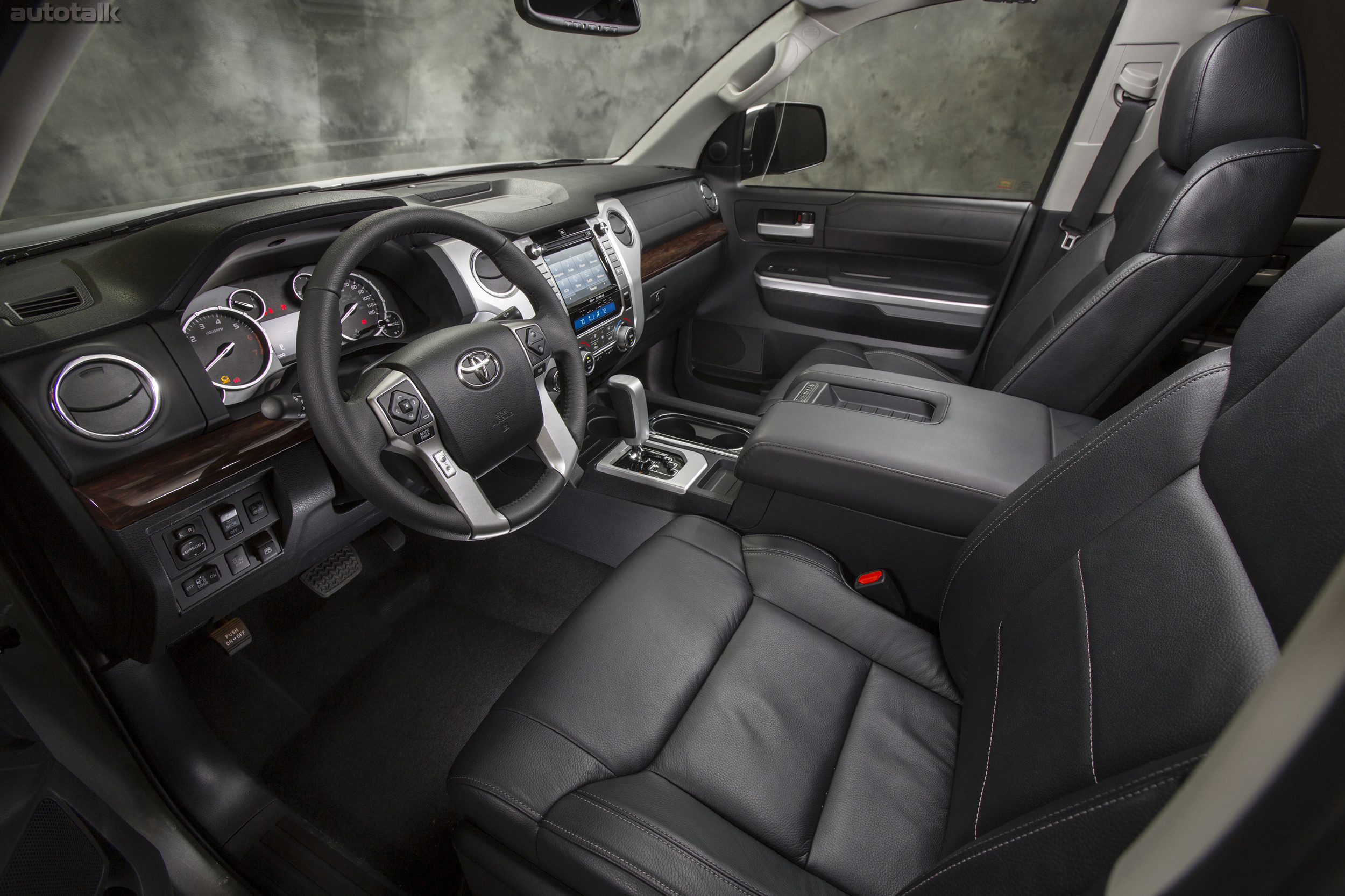 2014_Toyota_Tundra10