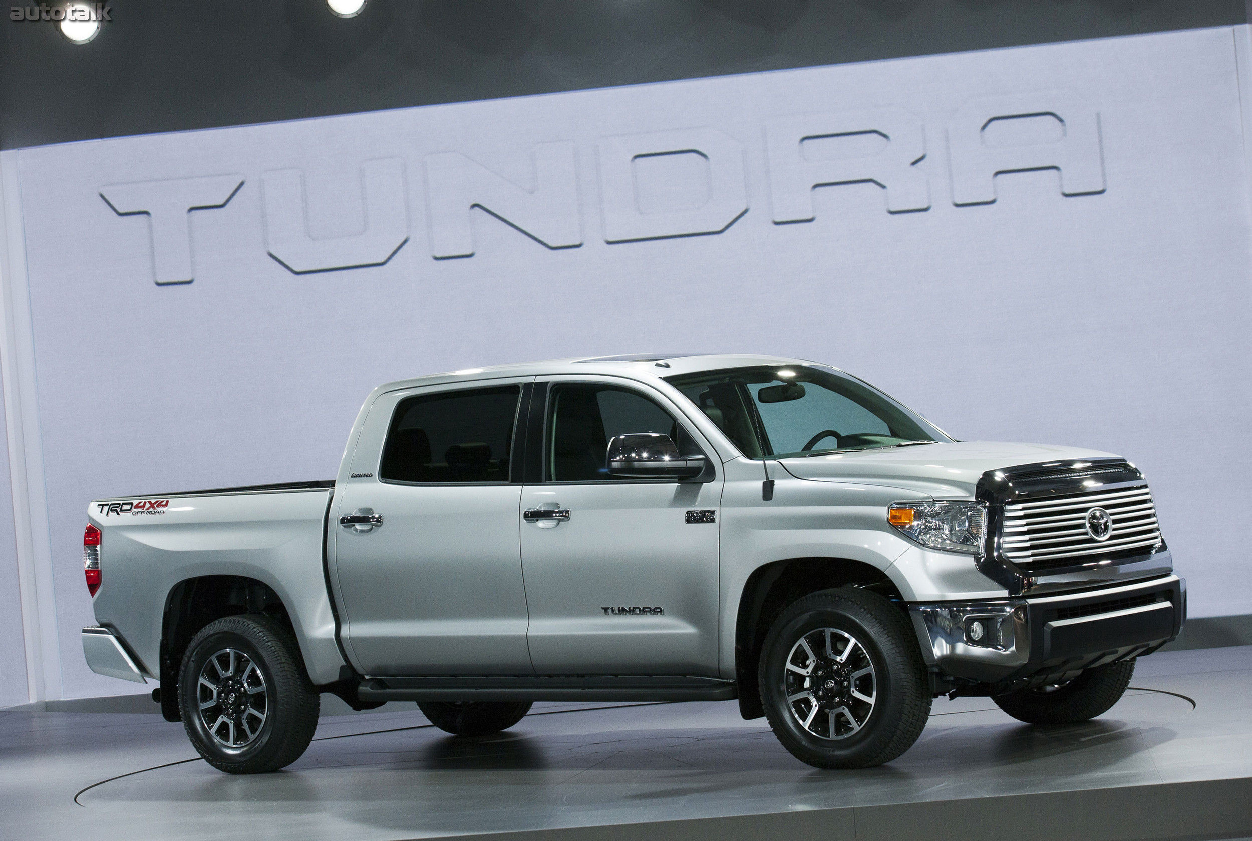 2014_Toyota_Tundra15