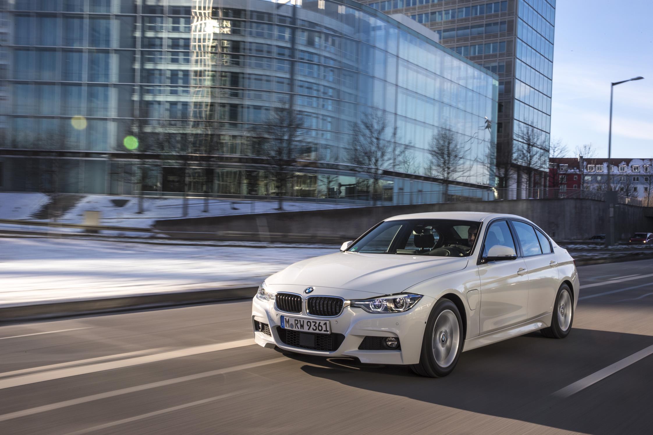2016 BMW 330e iPerformance