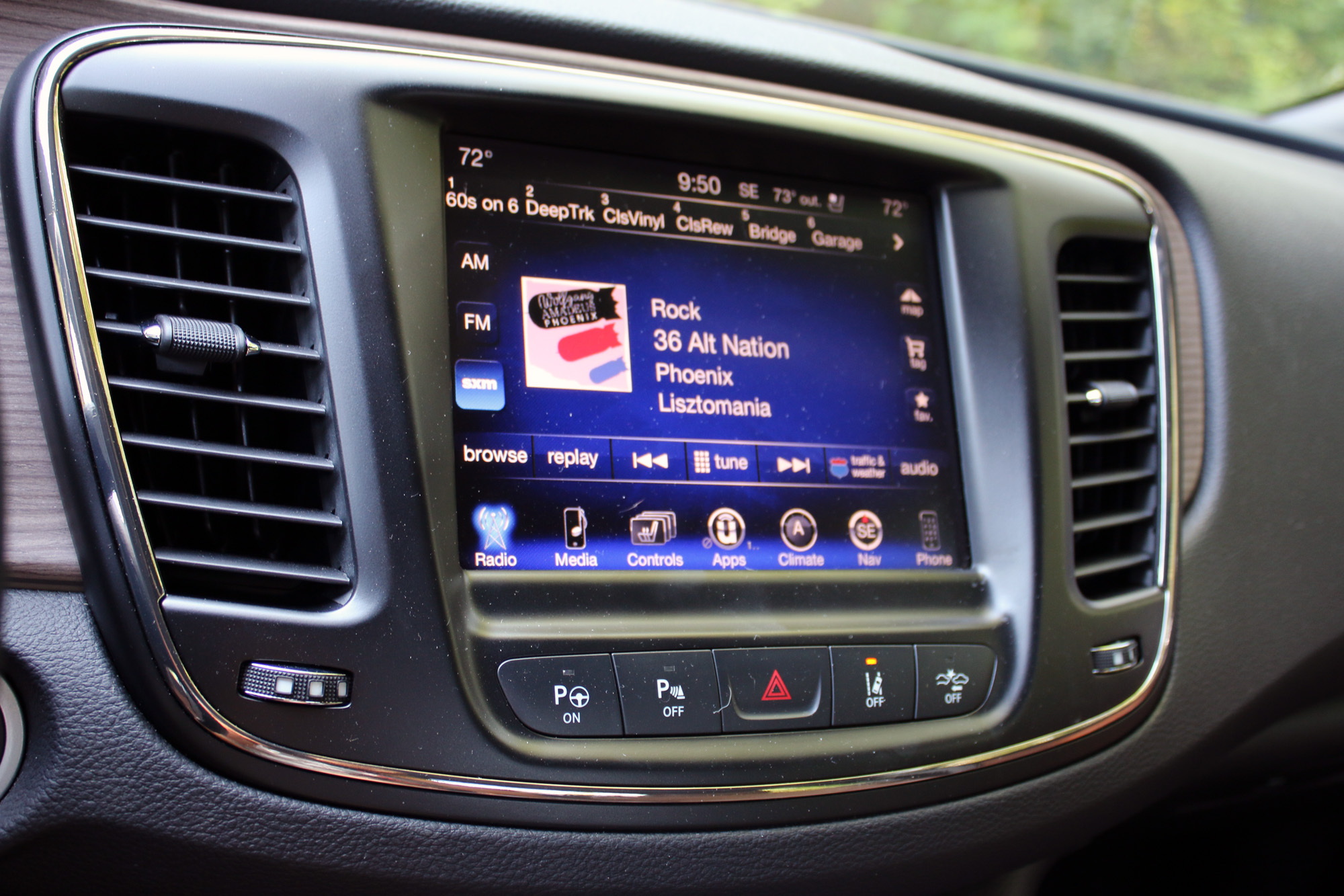 2016 Chrsyler 200C Review