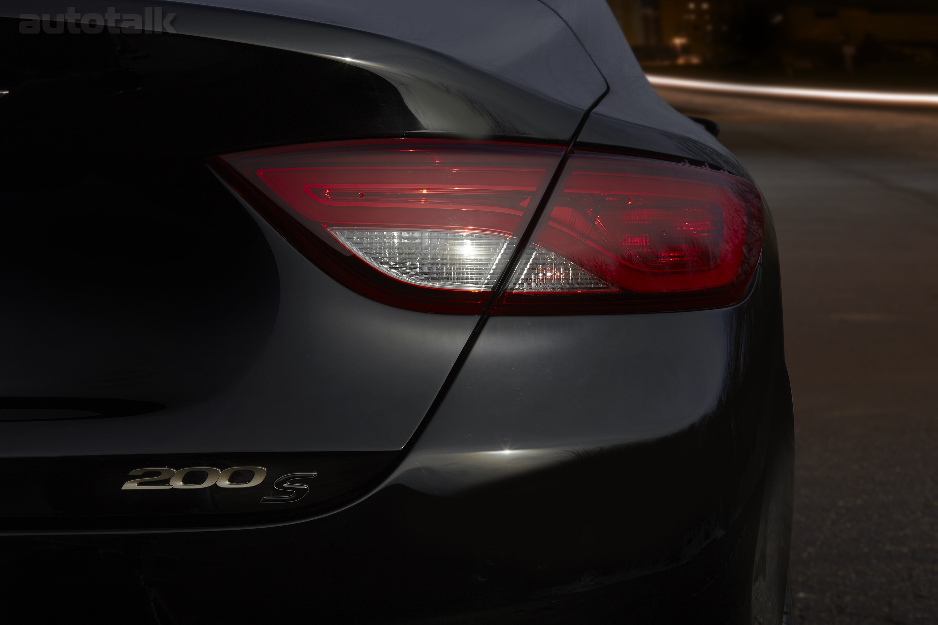 2016 Chrysler 200S Alloy Edition