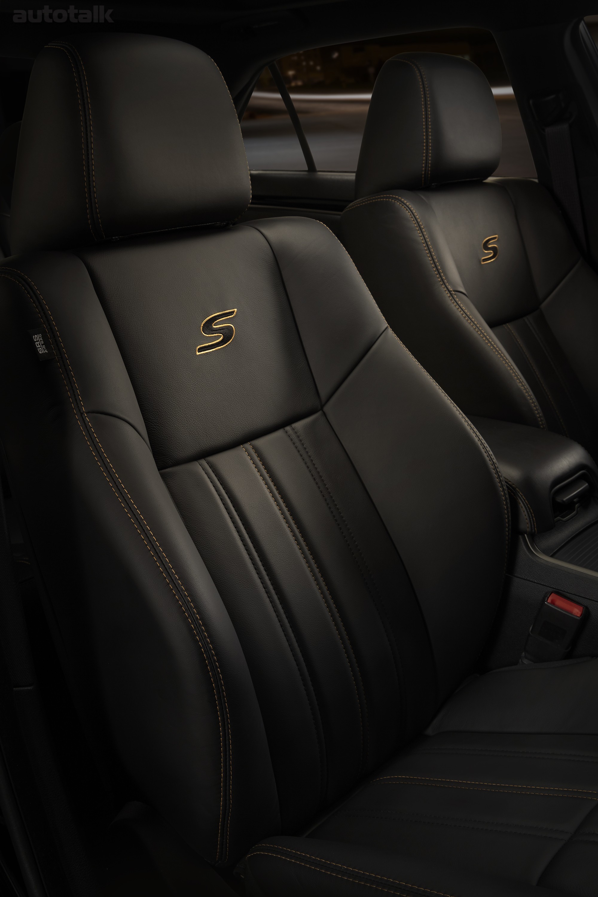 2016 Chrysler 300S Alloy Edition