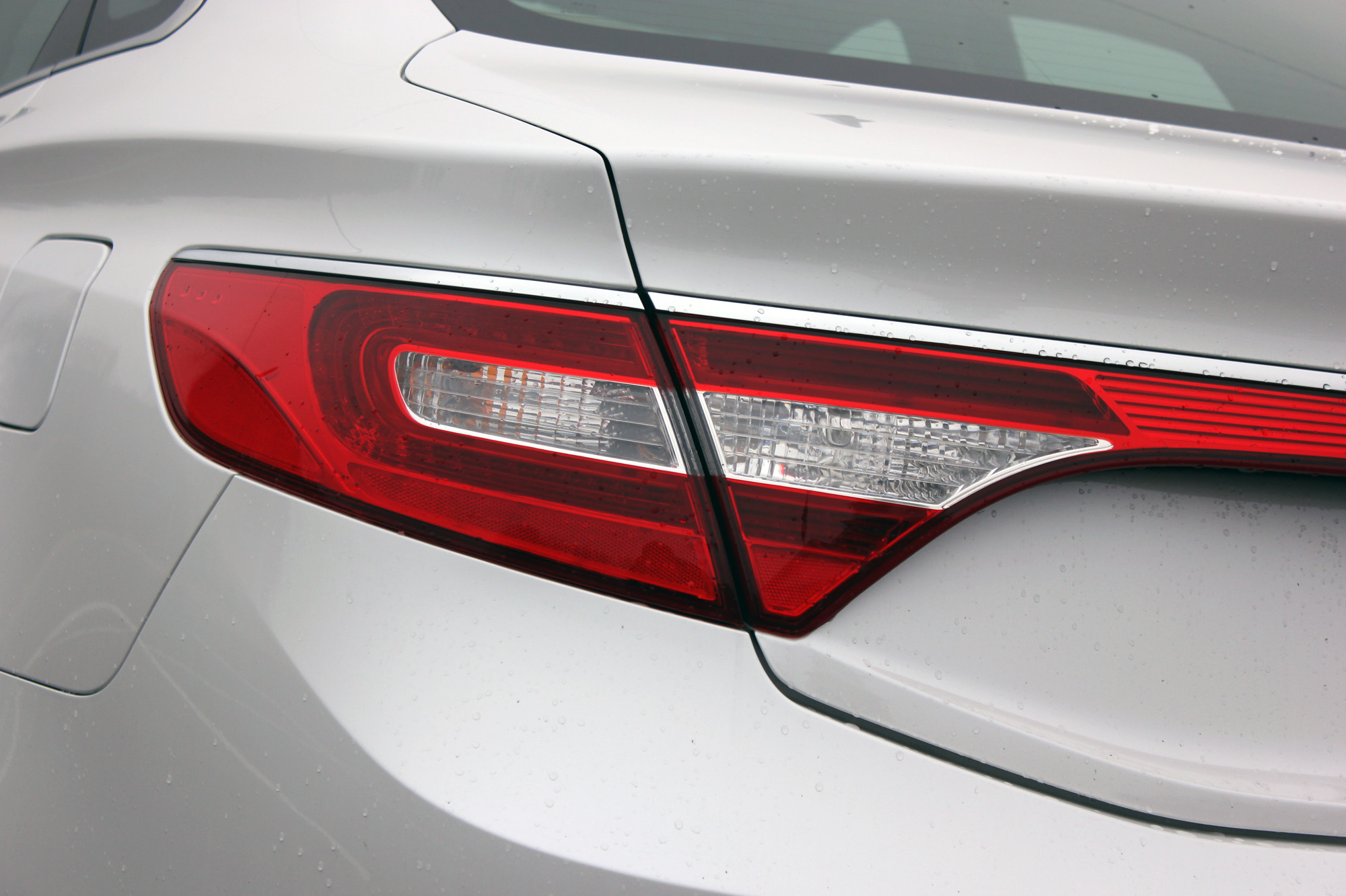 2016 Hyundai Azera Limited Review