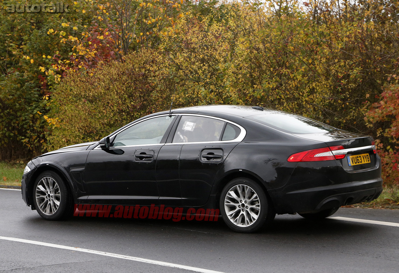 2016 Jaguar Xf Mule Spy Shots