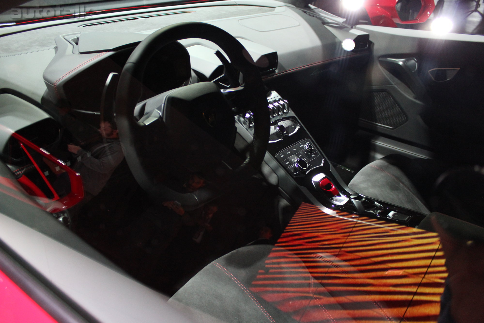 2016 Lamborghini Huracan LP 580-2 Reveal