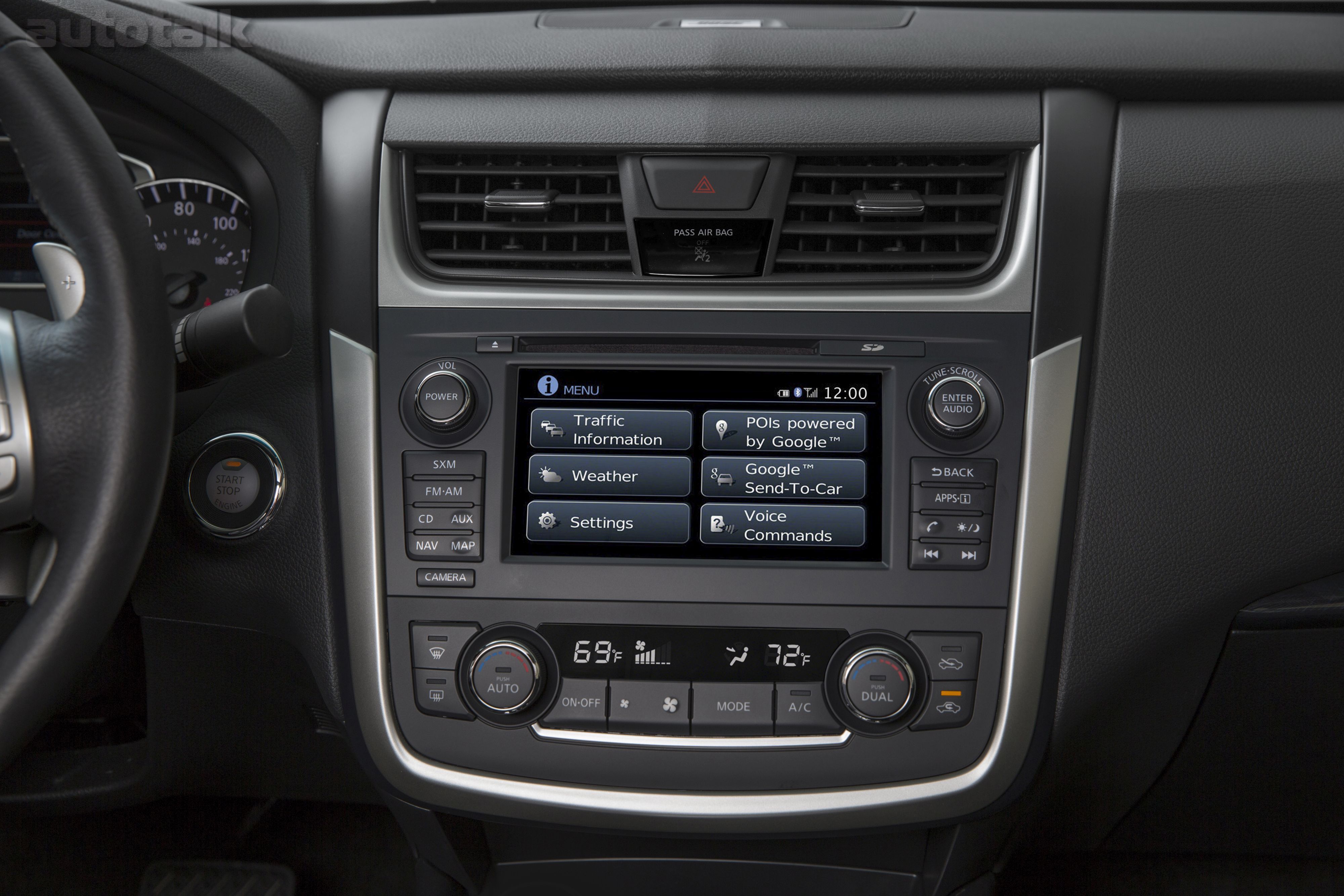 2016 Nissan Altima Pictures