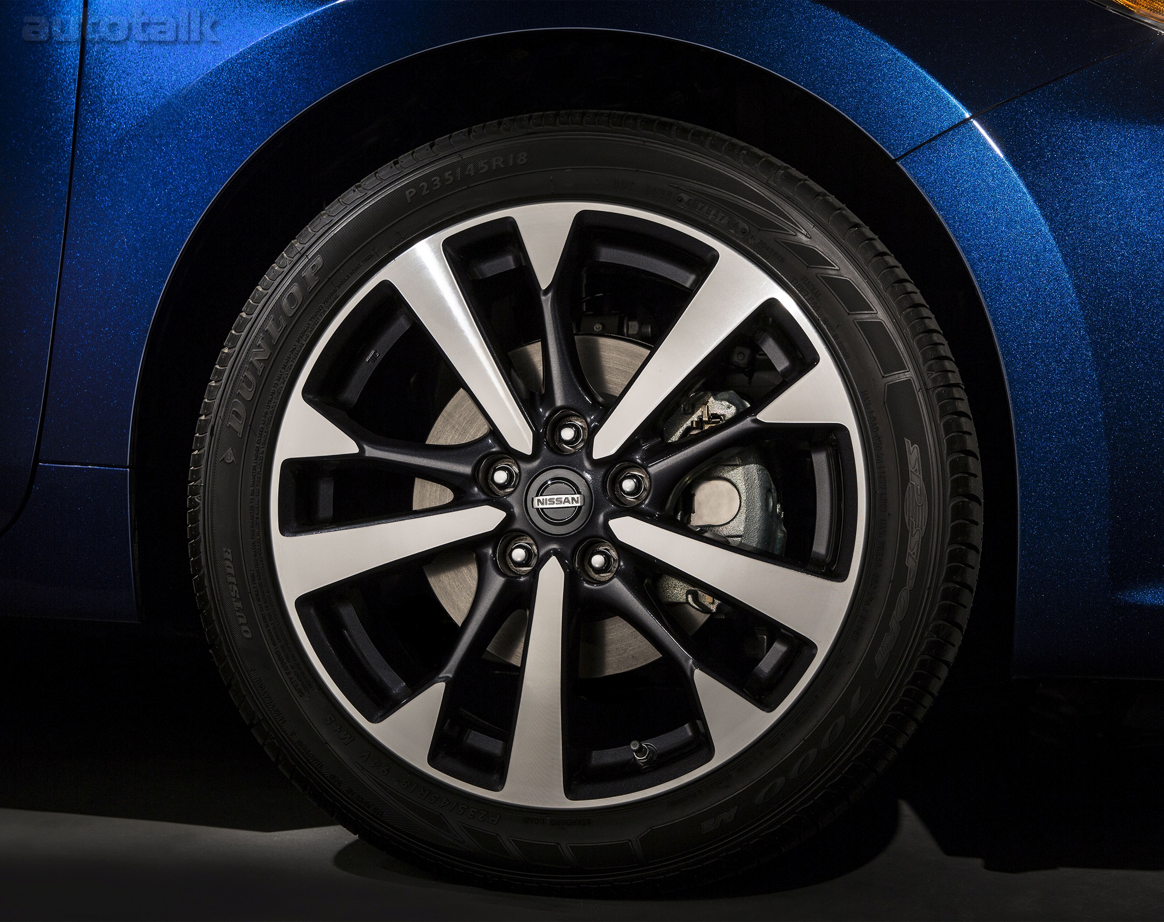 2016 Nissan Altima Pictures