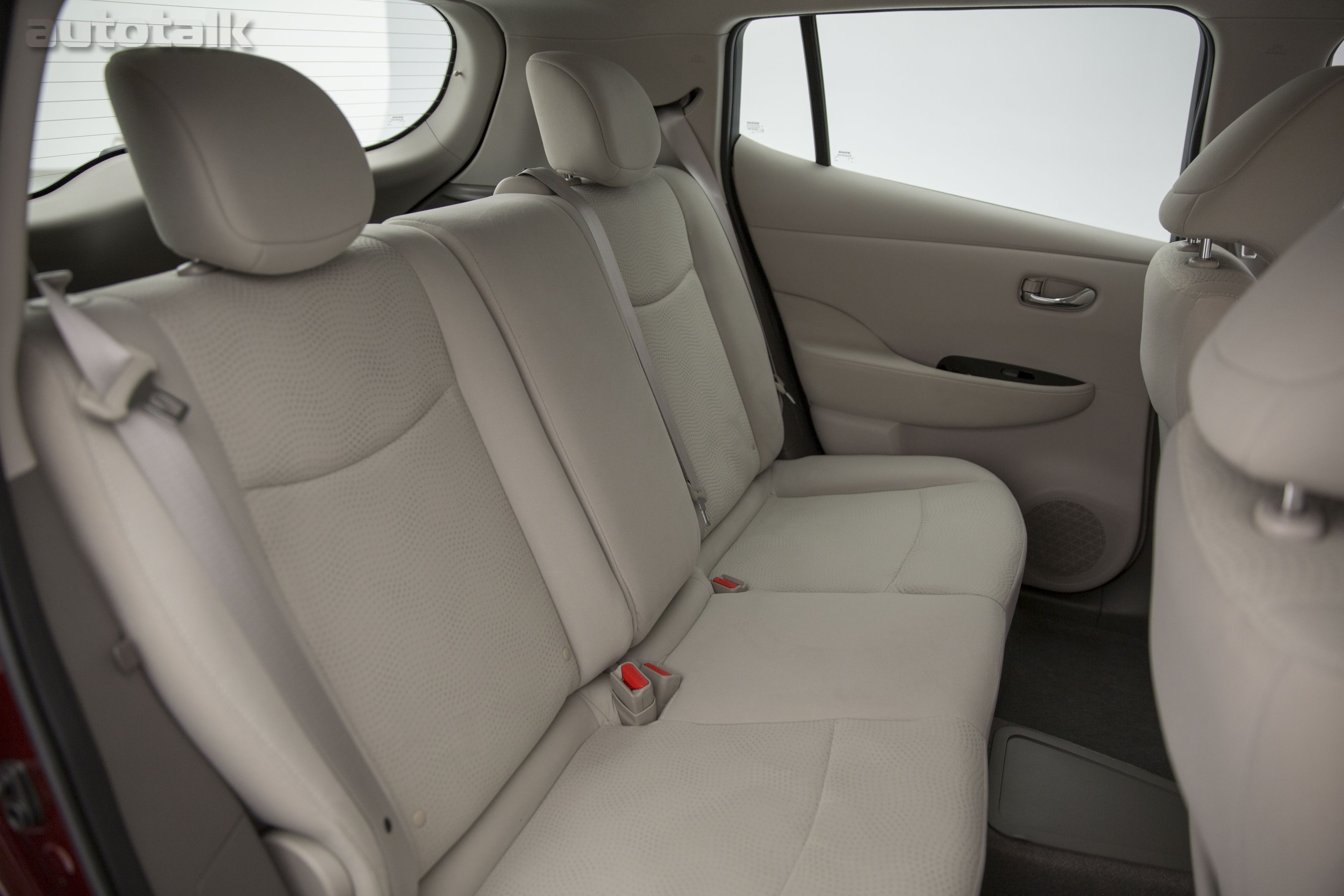 2016 Nissan LEAF