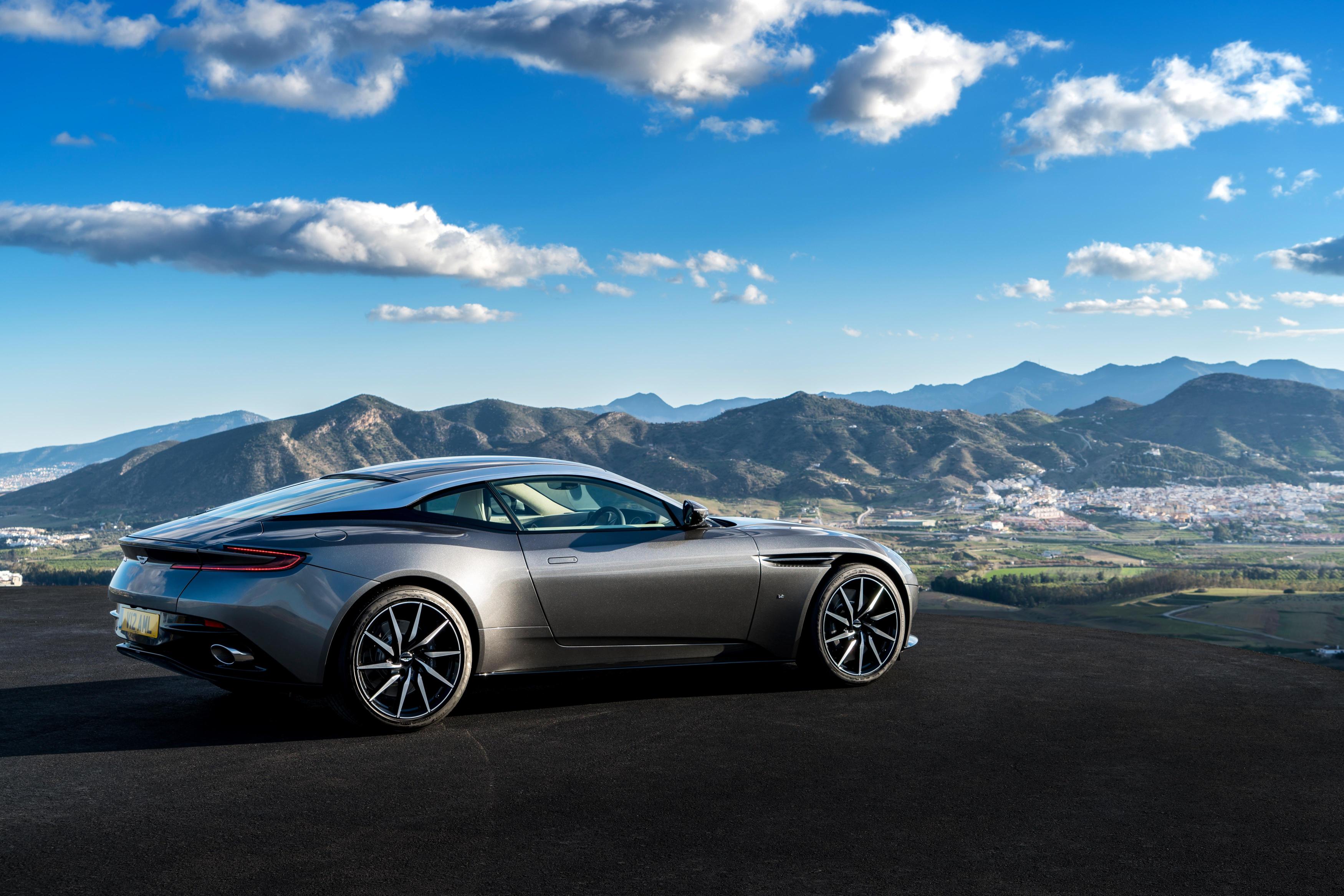 2017 Aston Martin DB11