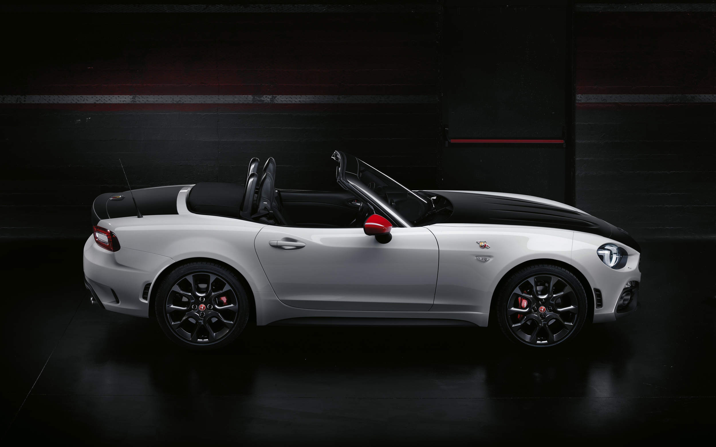 2017 Fiat 124 Spider Abarth