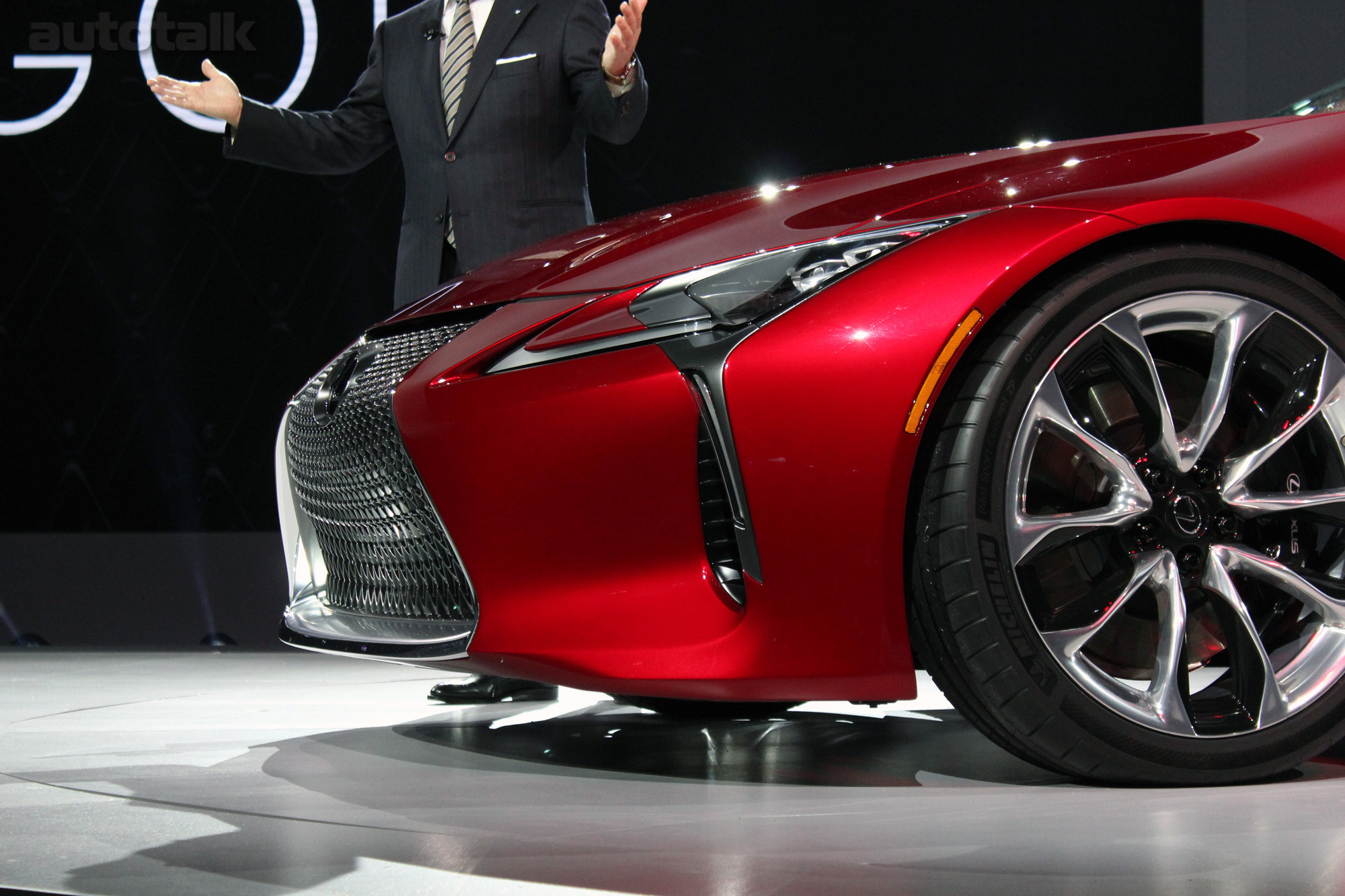 2017 Lexus LC 500 Reveal
