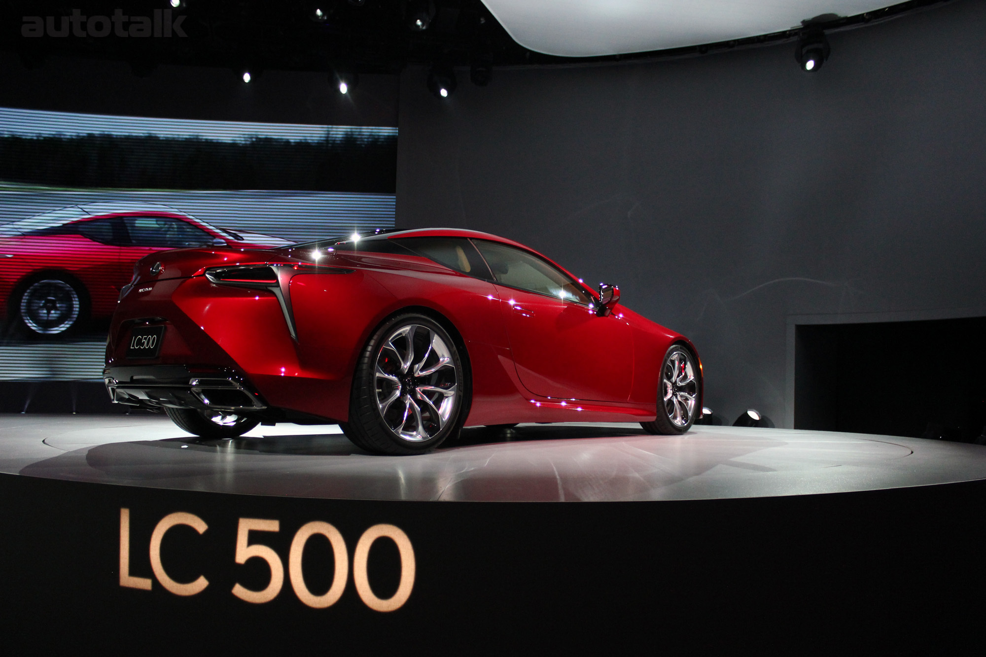 2017 Lexus LC 500 Reveal