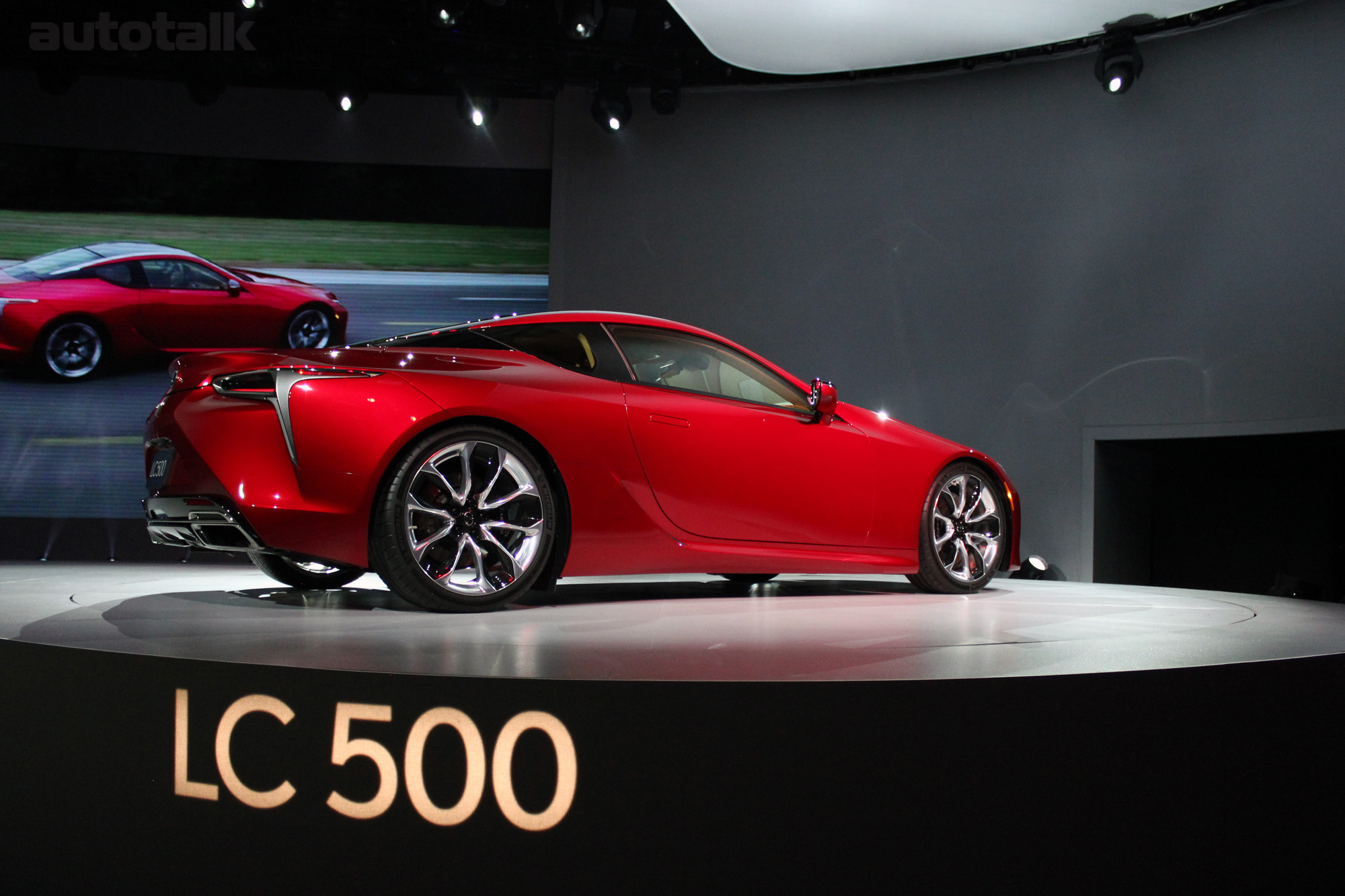 2017 Lexus LC 500 Reveal