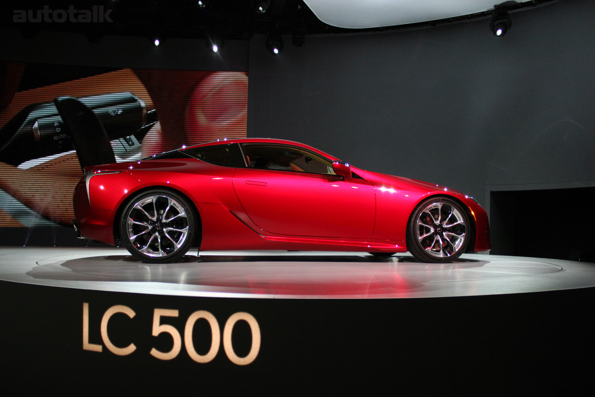 2017 Lexus LC 500 Reveal