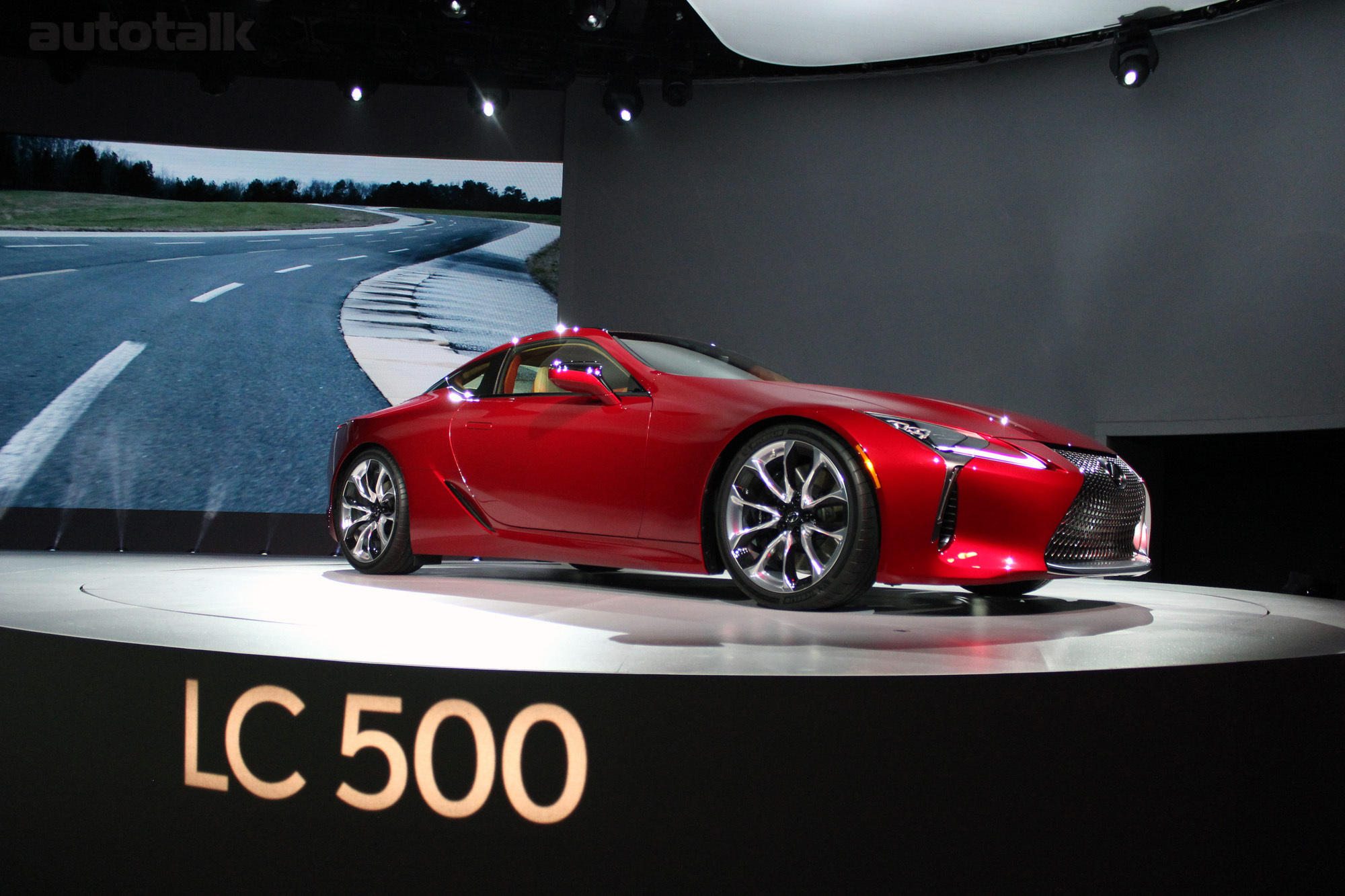 2017 Lexus LC 500 Reveal