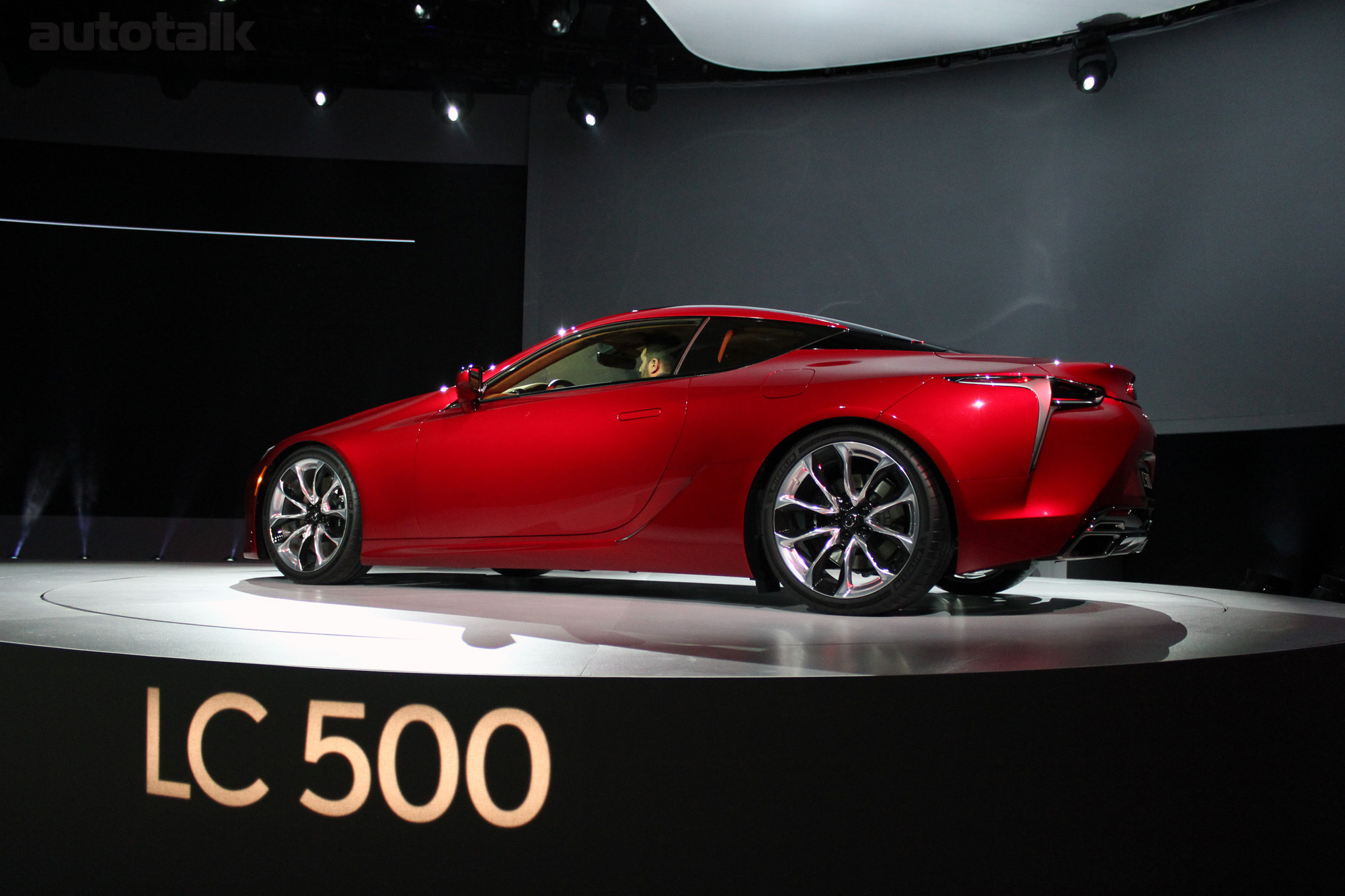 2017 Lexus LC 500 Reveal