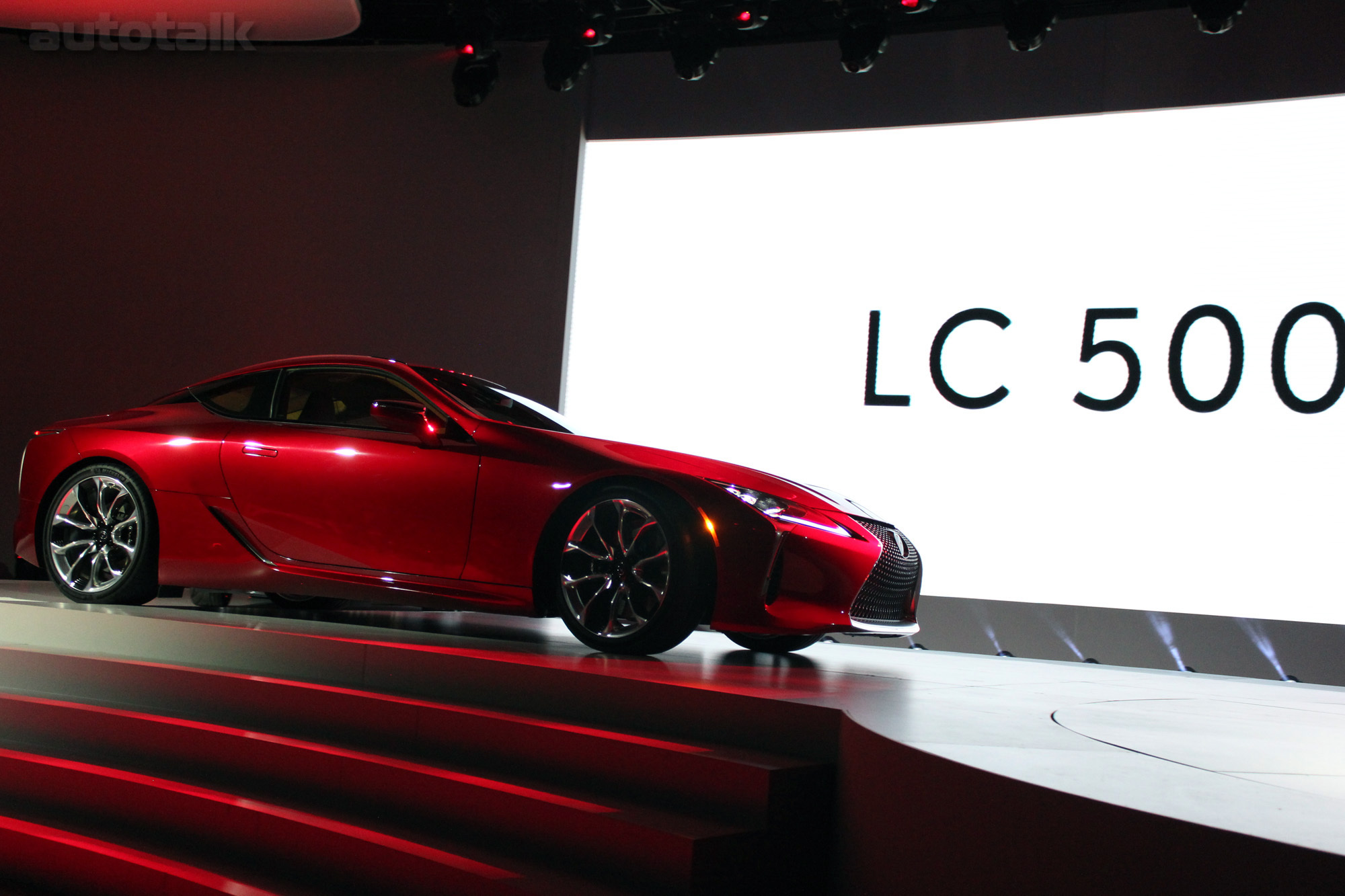 2017 Lexus LC 500 Reveal